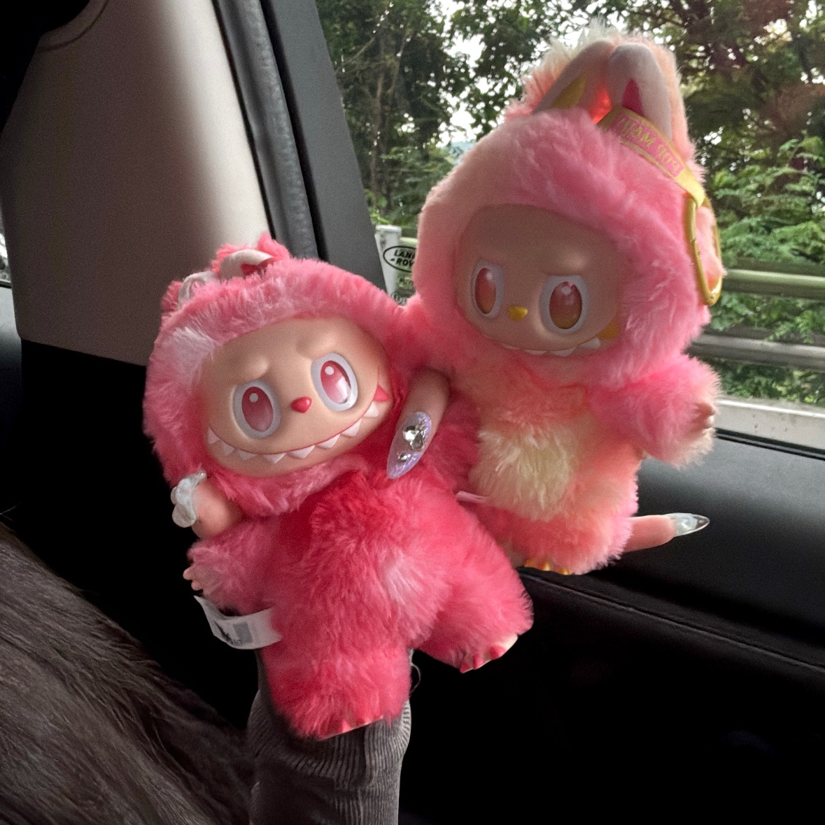 Pop Mart Labubu The Monsters Highlight Series Sealed Case (1 Blind Box) 착용 스타일