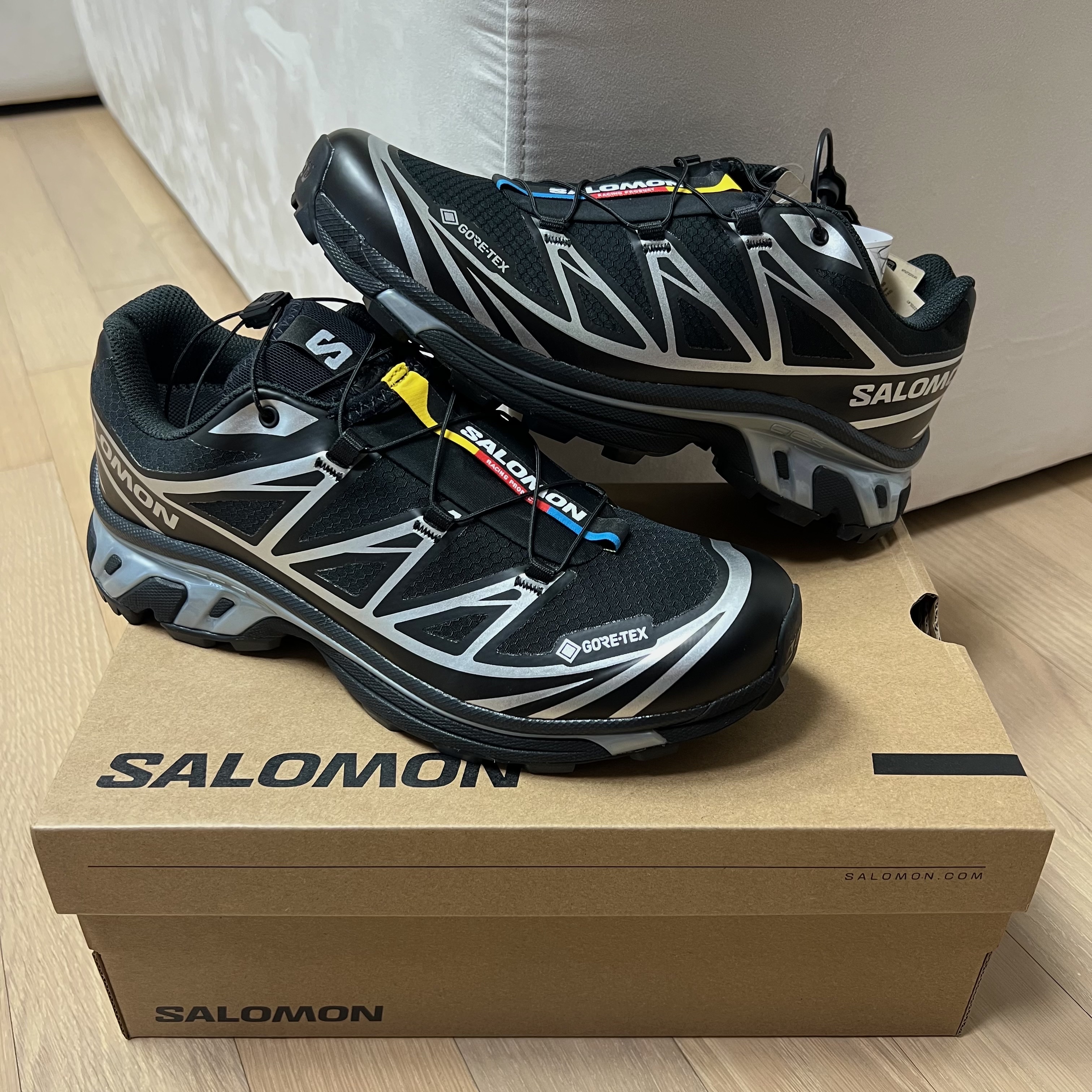 Salomon XT-6 GTX Black Silver 착용 스타일