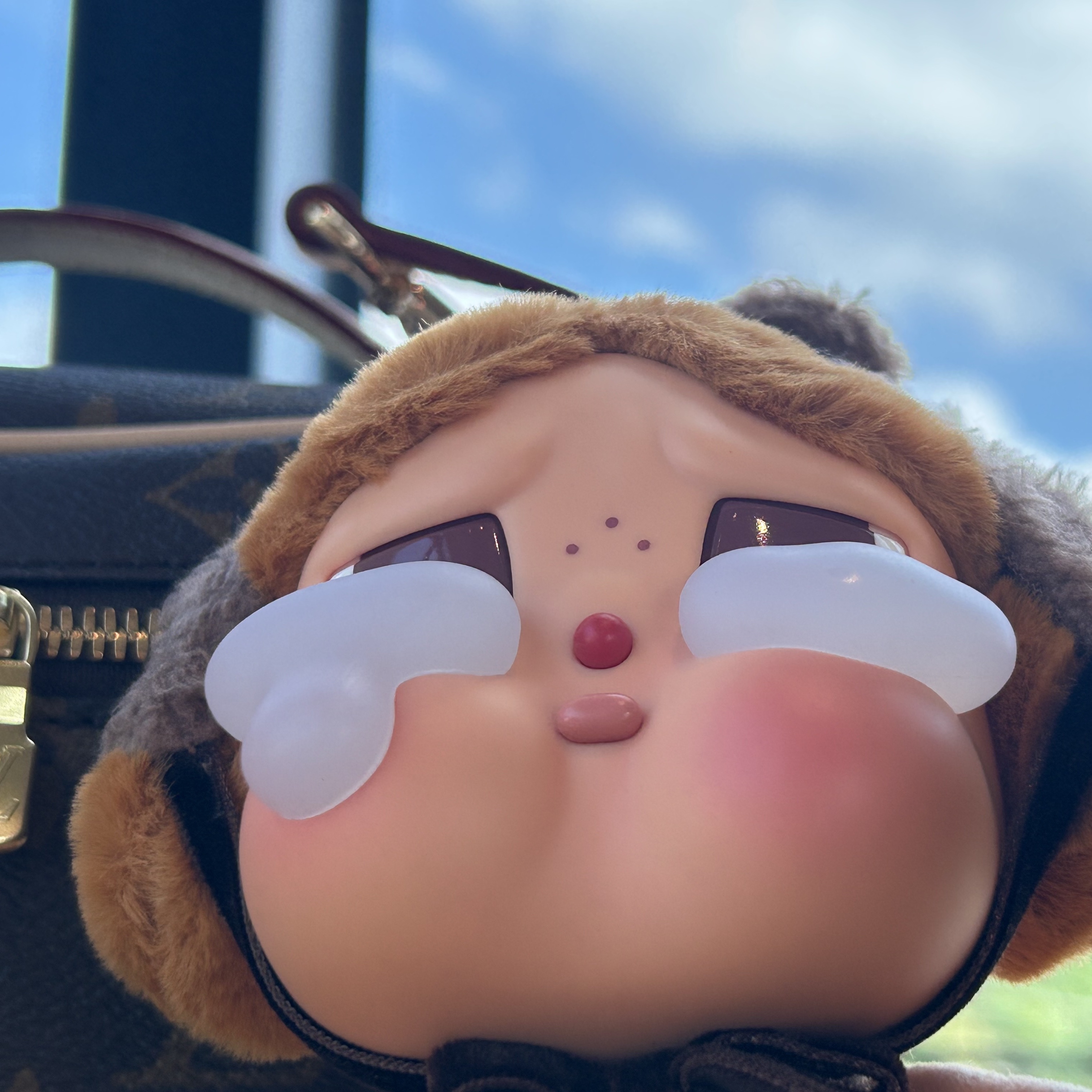 Pop Mart Crybaby Crying Again Series Plush Keyring Love Makes Us Cry (Opened Case), Louis Vuitton Nice Mini Toiletry Pouch Monogram 착용 스타일 - 2
