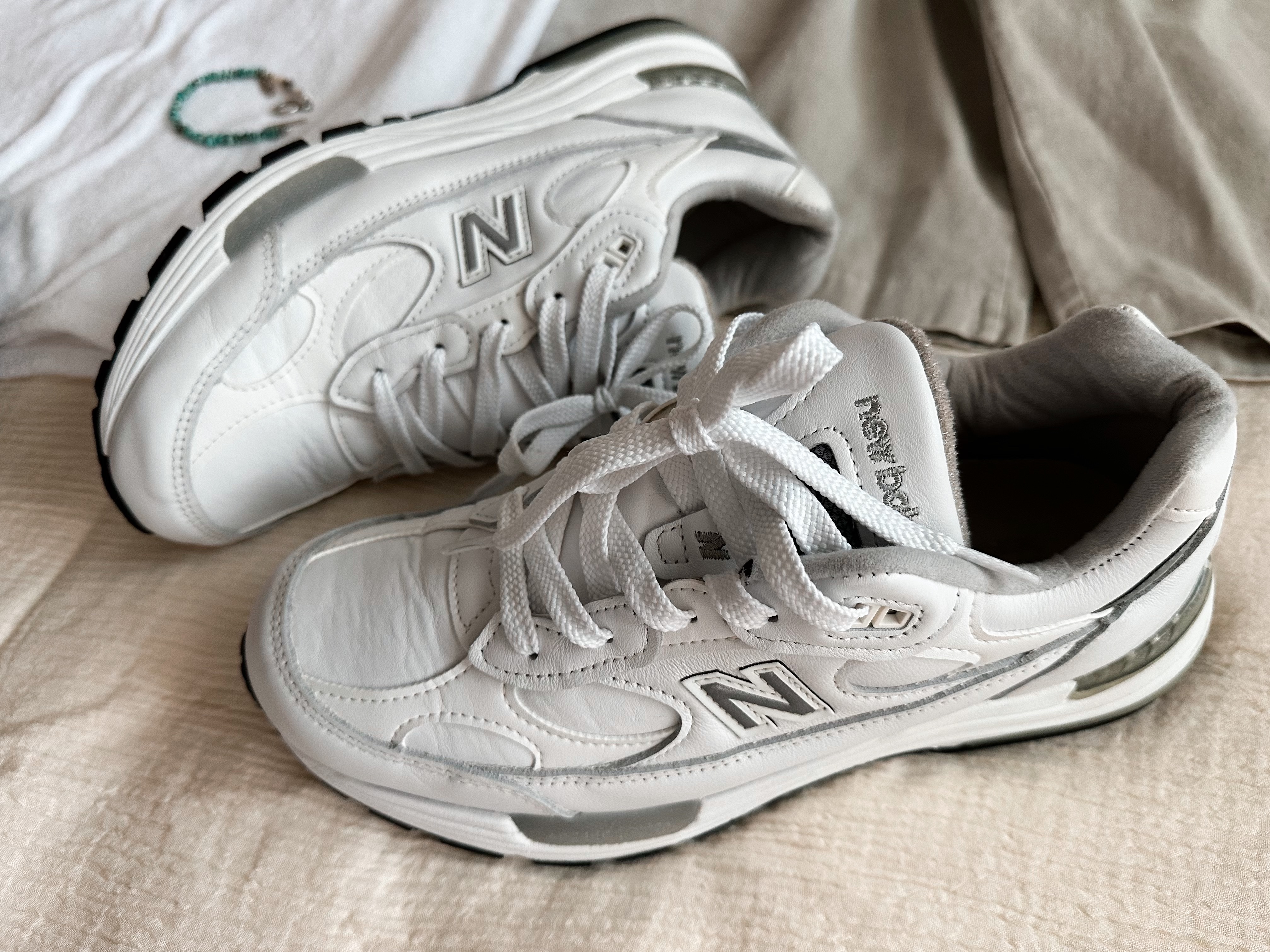 New Balance 992 Made in USA White Silver 착용 스타일
