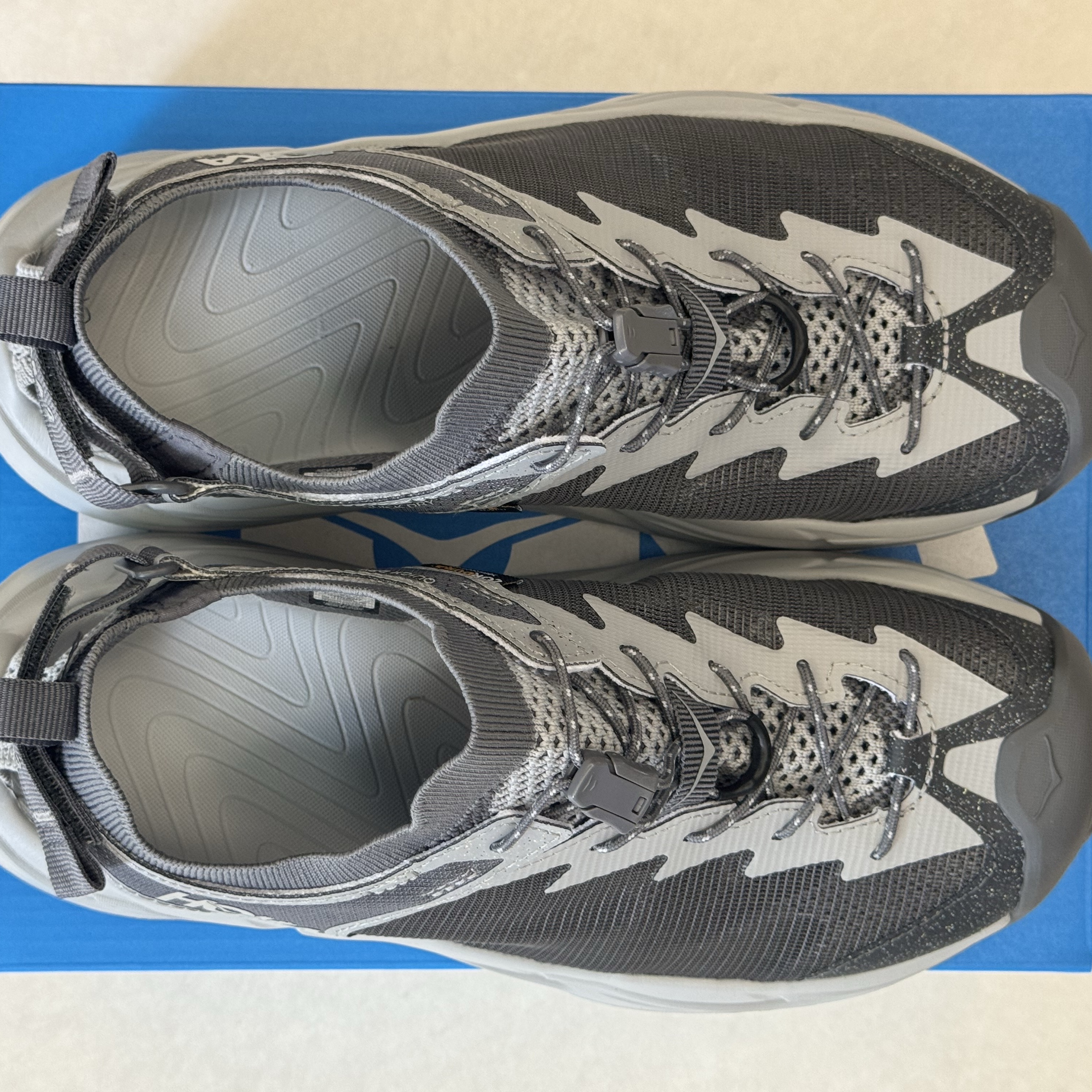 Hoka Hopara 2 Satellite Grey Stellar Grey 착용 스타일 - 5