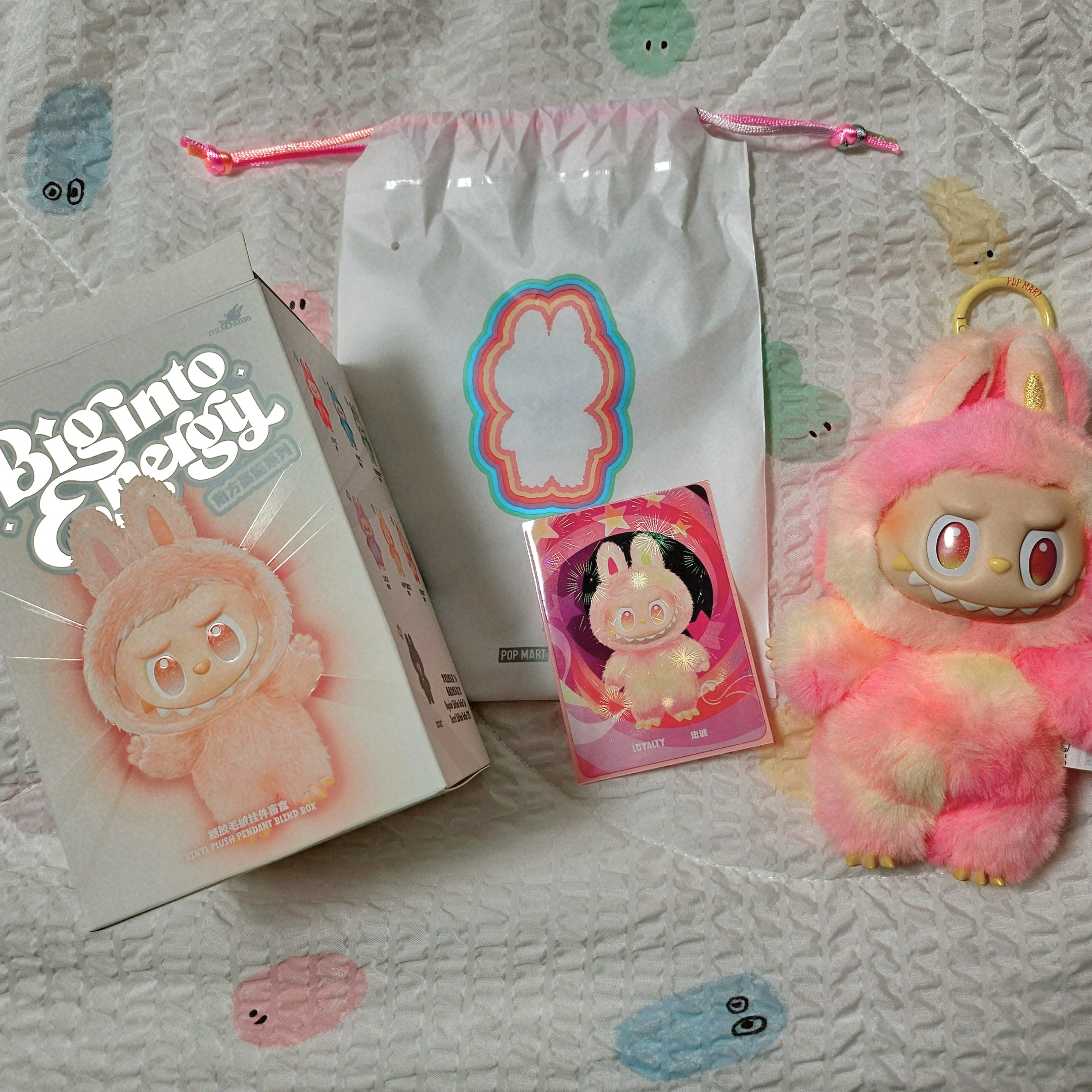 Pop Mart Labubu The Monsters Highlight Series Sealed Case (1 Blind Box) 착용 스타일