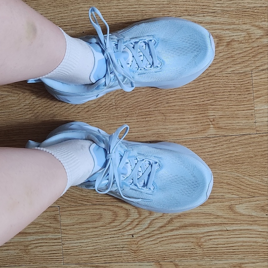 (W) Asics Novablast 5 Lite Show Light Blue 착용 스타일 - 1