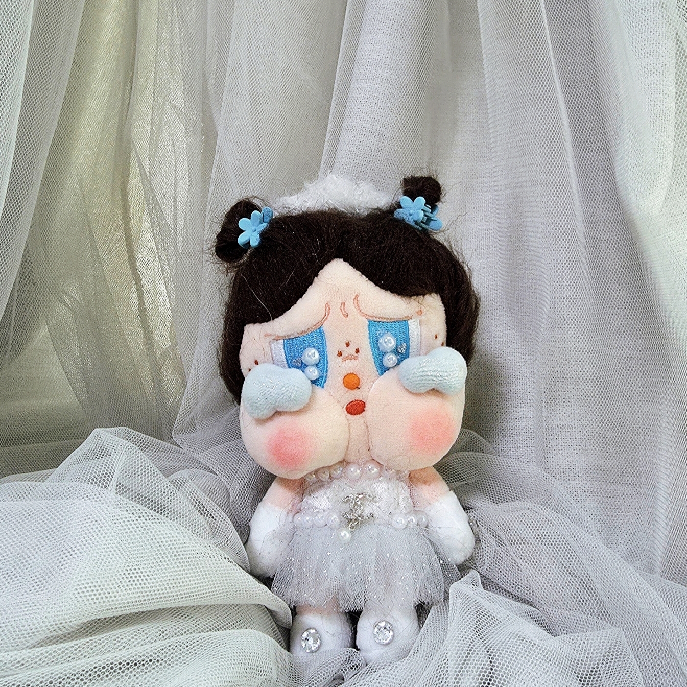 Pop Mart Crybaby Shiny Shiny Series Plush Pedant Blister Pack 착용 스타일