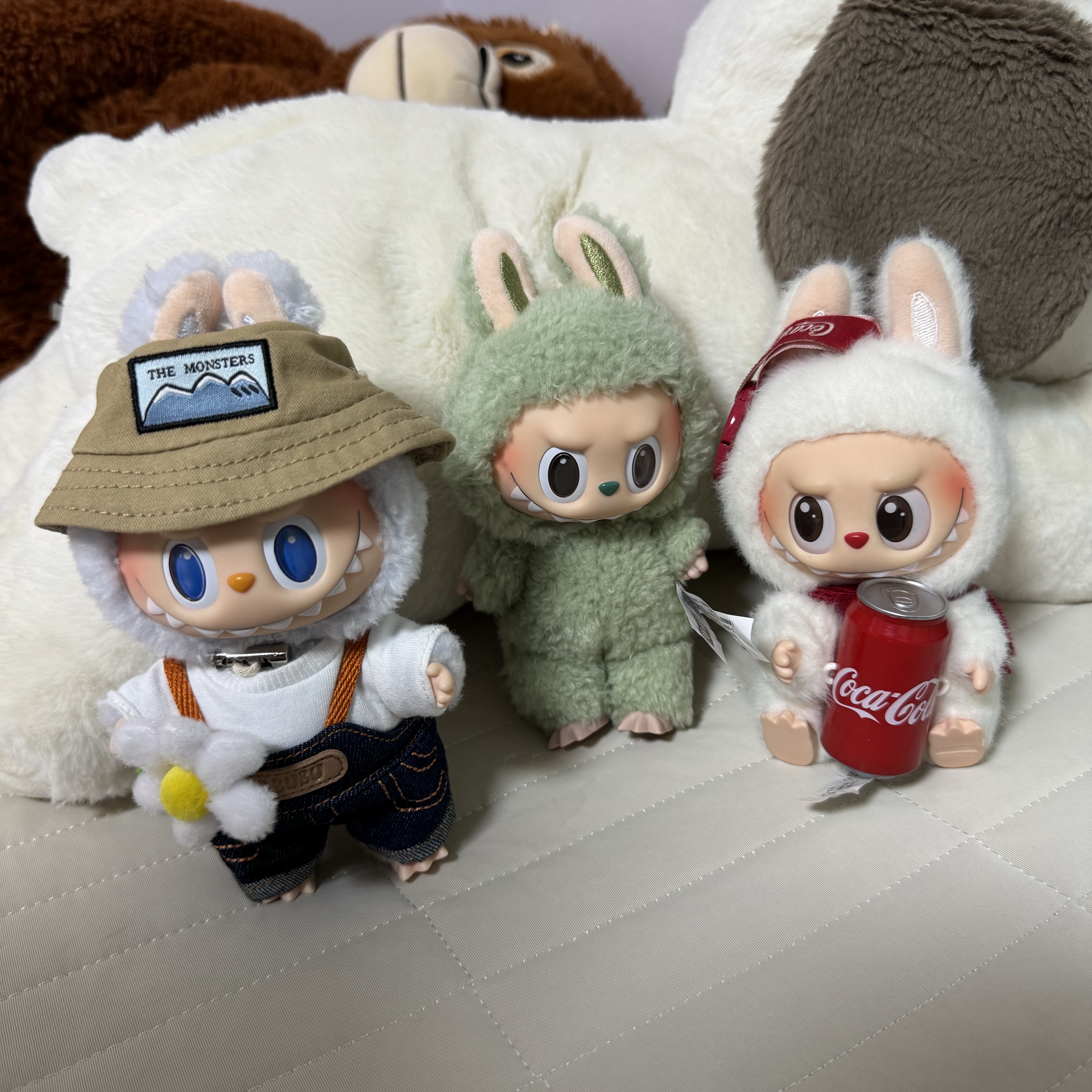 Pop Mart Fall In Wild Labubu Series Toy Keyring 착용 스타일