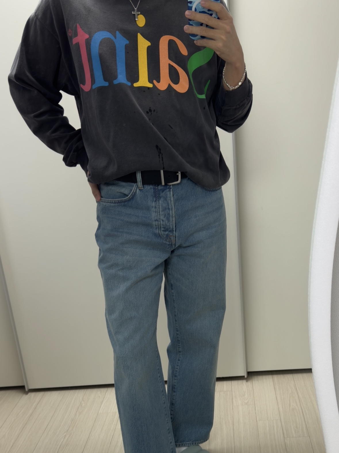 Saint Mxxxxxx Rainbow L/S T-Shirt Black - 25SS, Stussy Denim Classic Jean Washed Blue 착용 스타일