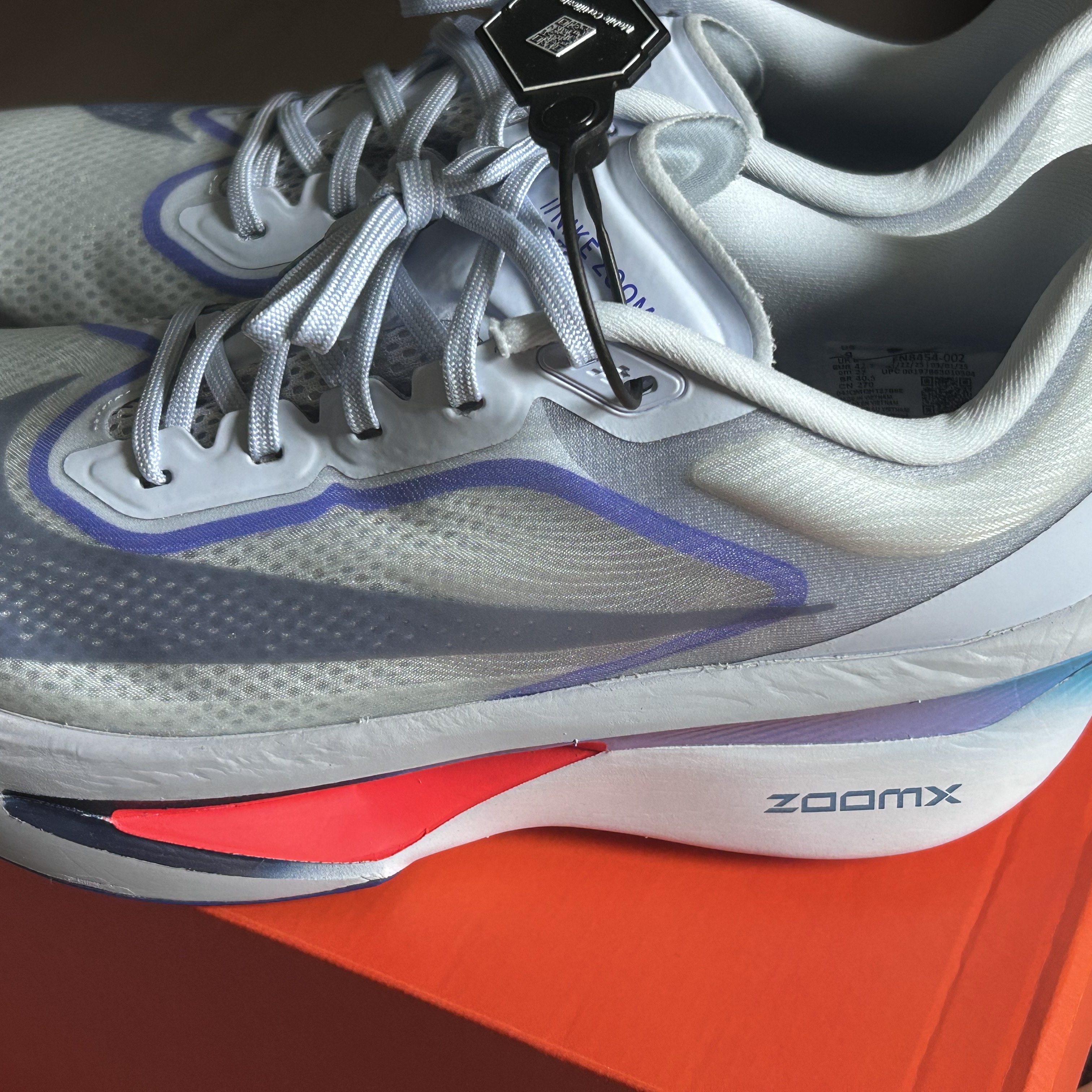 Nike Zoom Fly 6 Ghost Football Grey 착용 스타일 - 1