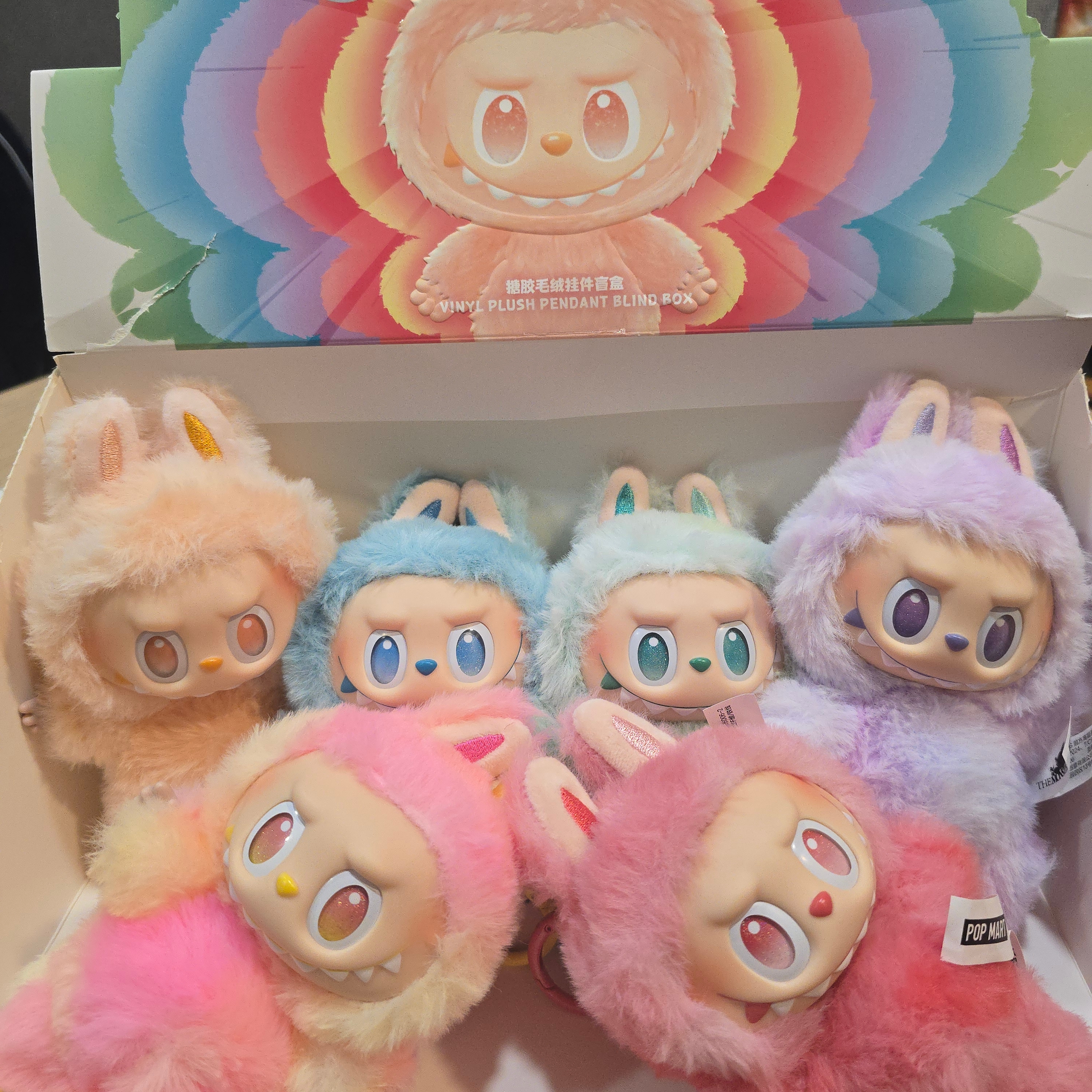 Pop Mart Labubu The Monsters Highlight Series Sealed Case (6 Blind Boxes) 착용 스타일