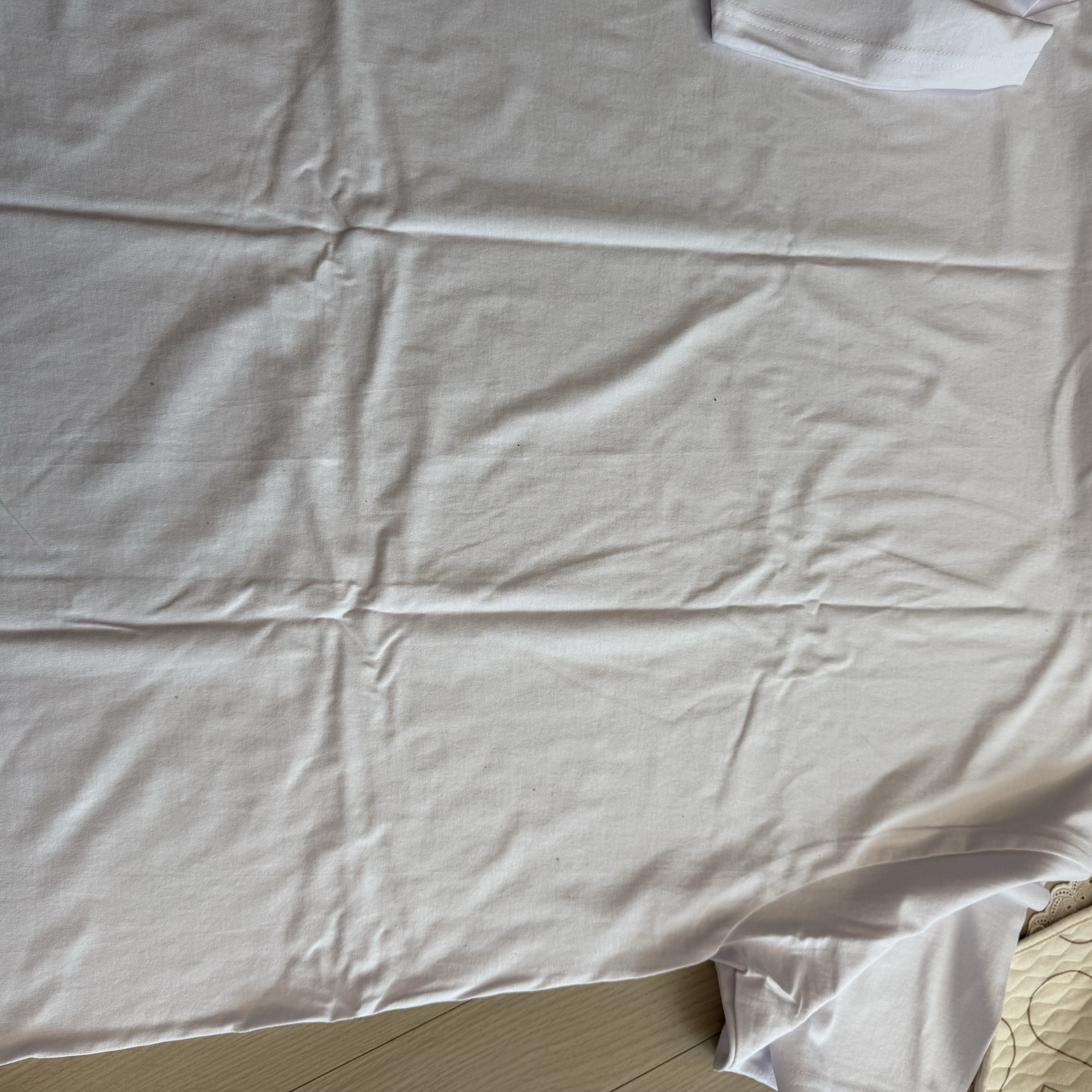 Shaka Wear 7.5oz Max Heavyweight Short Sleeve White 착용 스타일 - 3