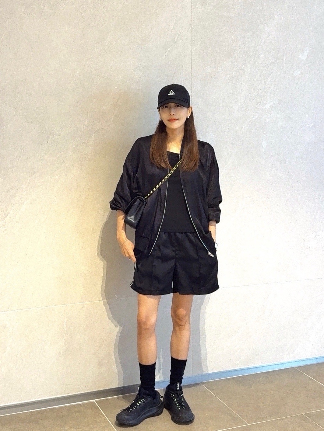 Nike ACG Trail Cap Black, CDG '84-85 Staff Blouson Black 착용 스타일 - 1