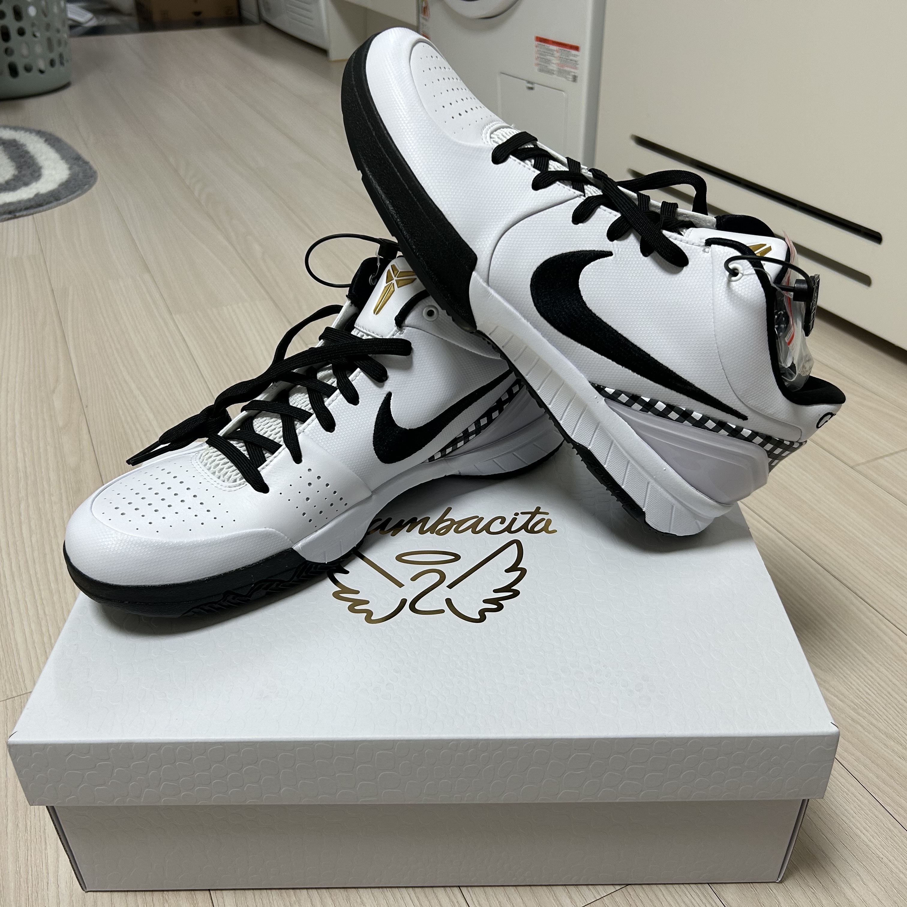 Nike Kobe 4 Protro Mambacita Gigi 착용 스타일