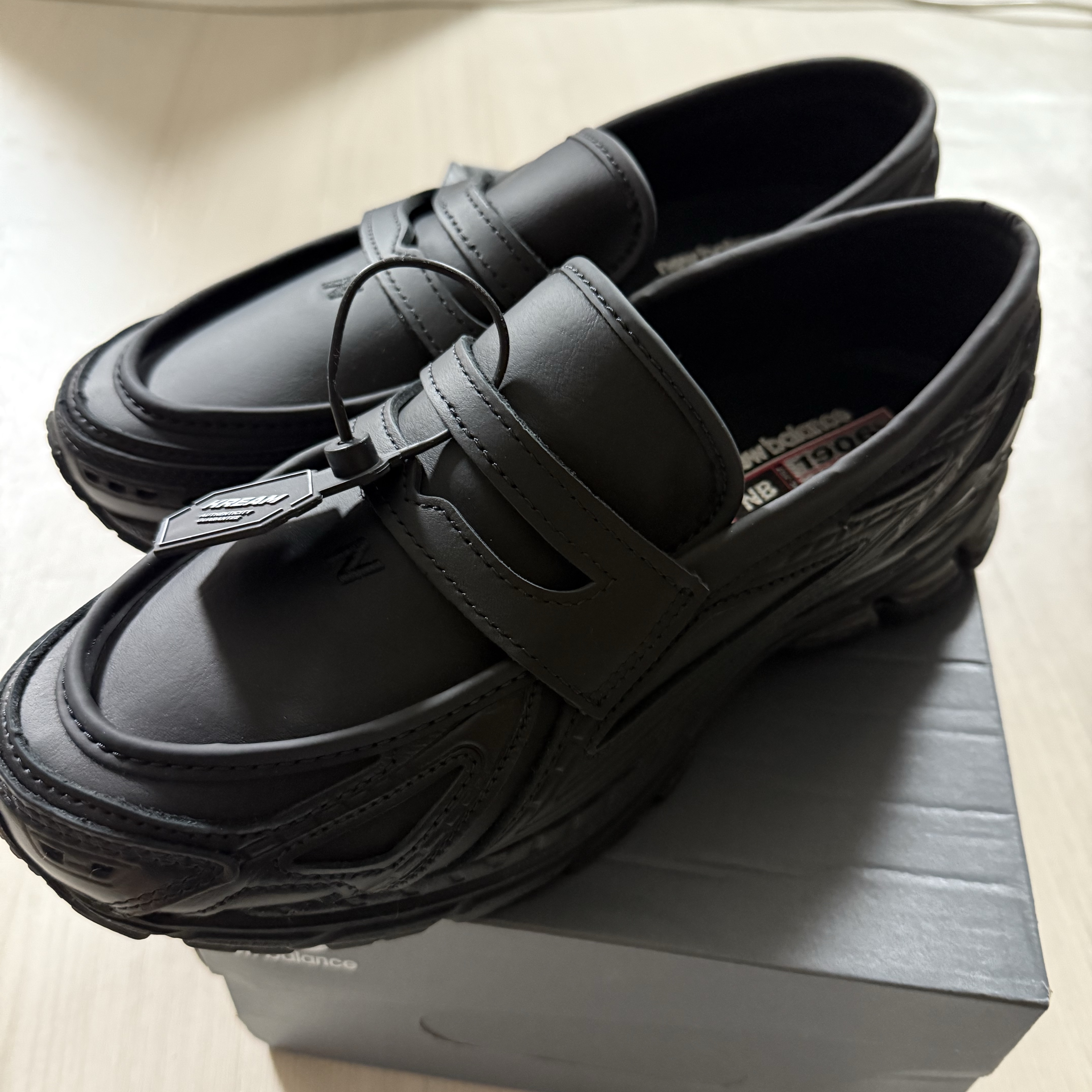 New Balance 1906L Black 착용 스타일 - 1