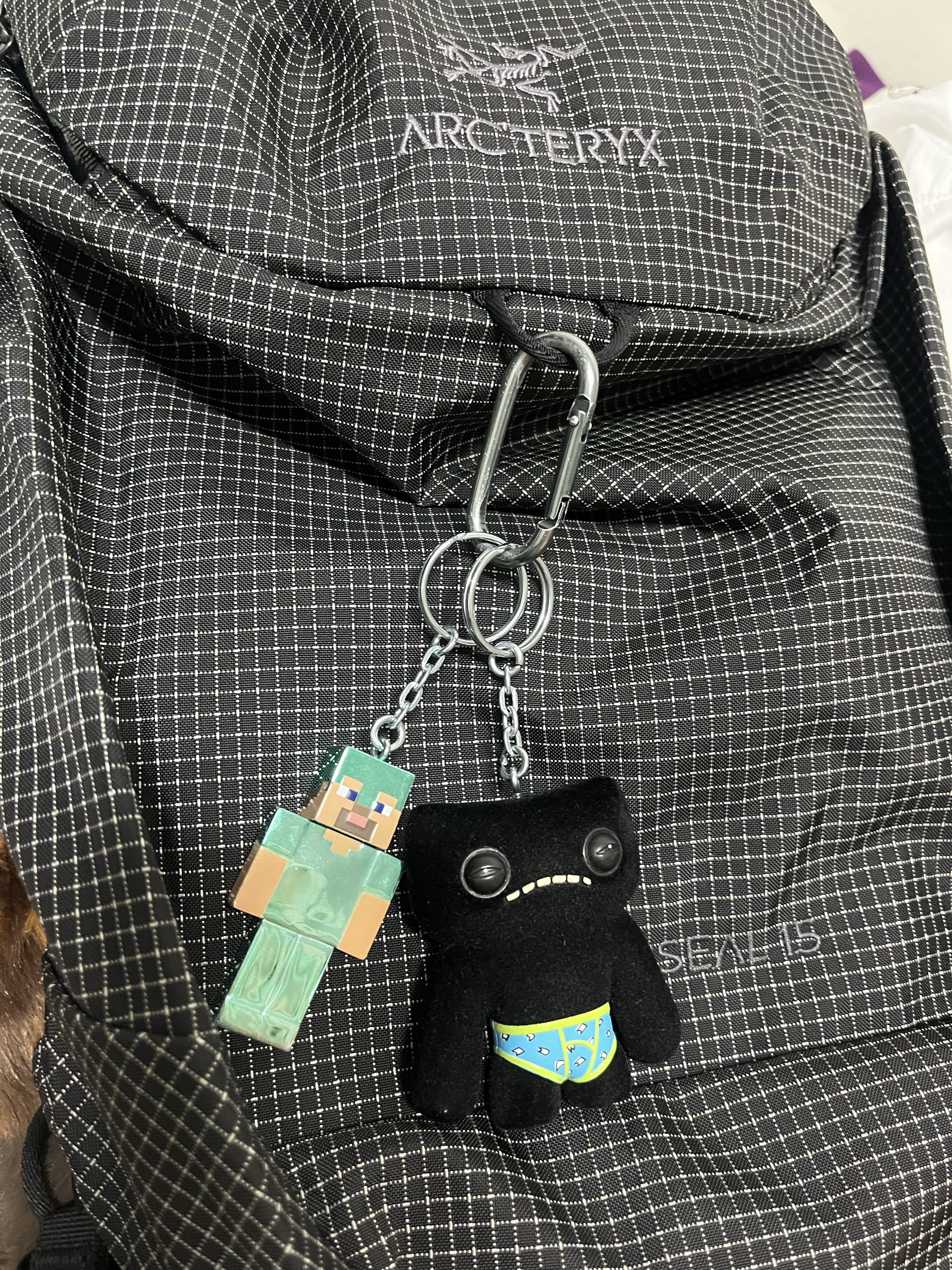 Arc'teryx Konseal 15 Backpack Black 착용 스타일