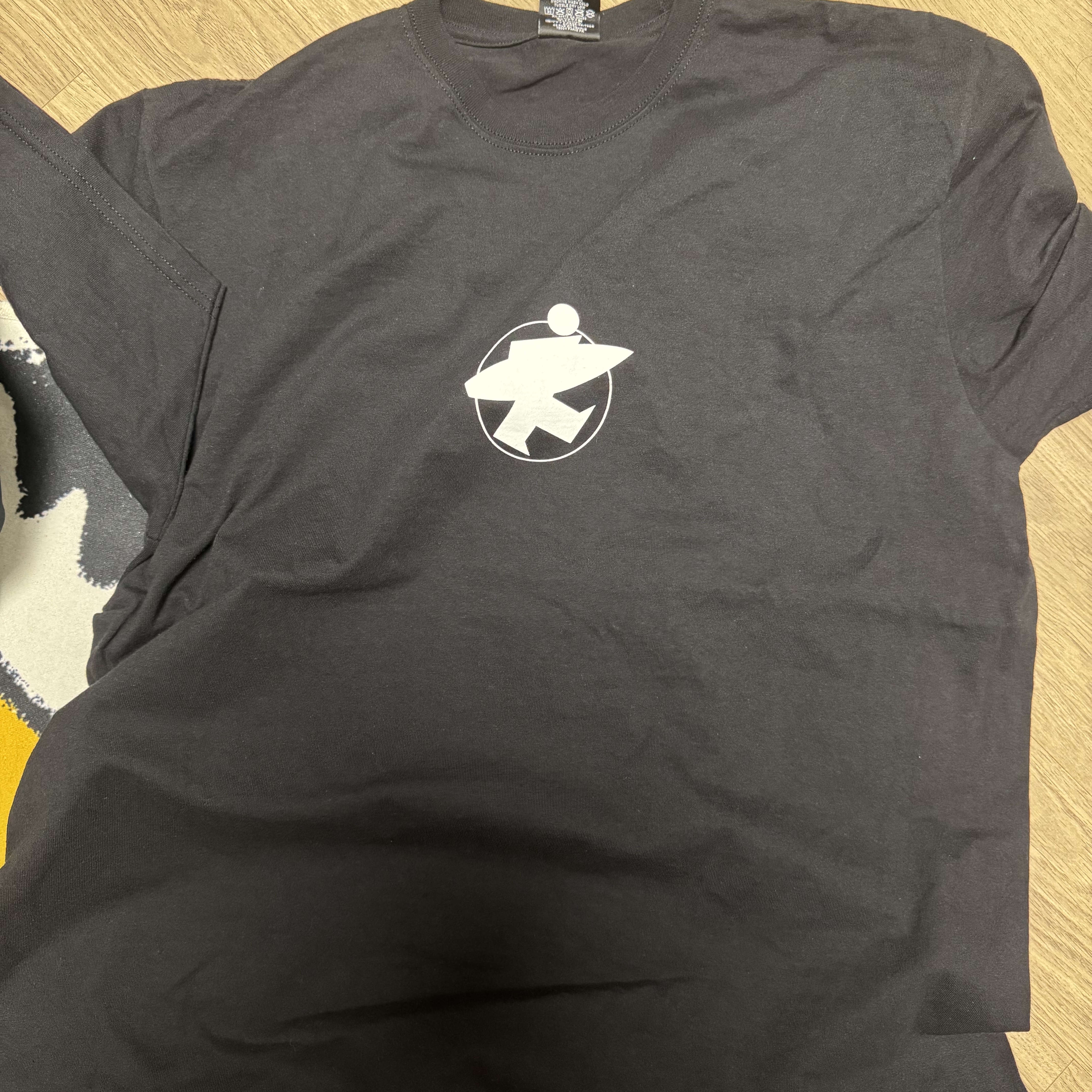 Stussy Surf Stock T-Shirt Black 착용 스타일