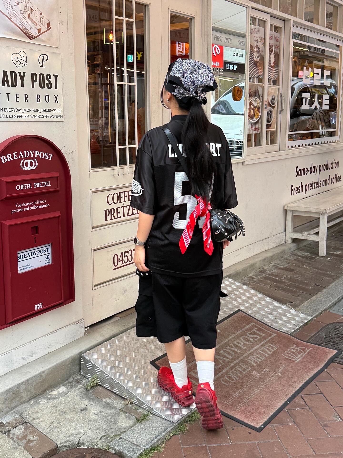 (W) Nike Air Max Dn8 University Red Tough Red 착용 스타일
