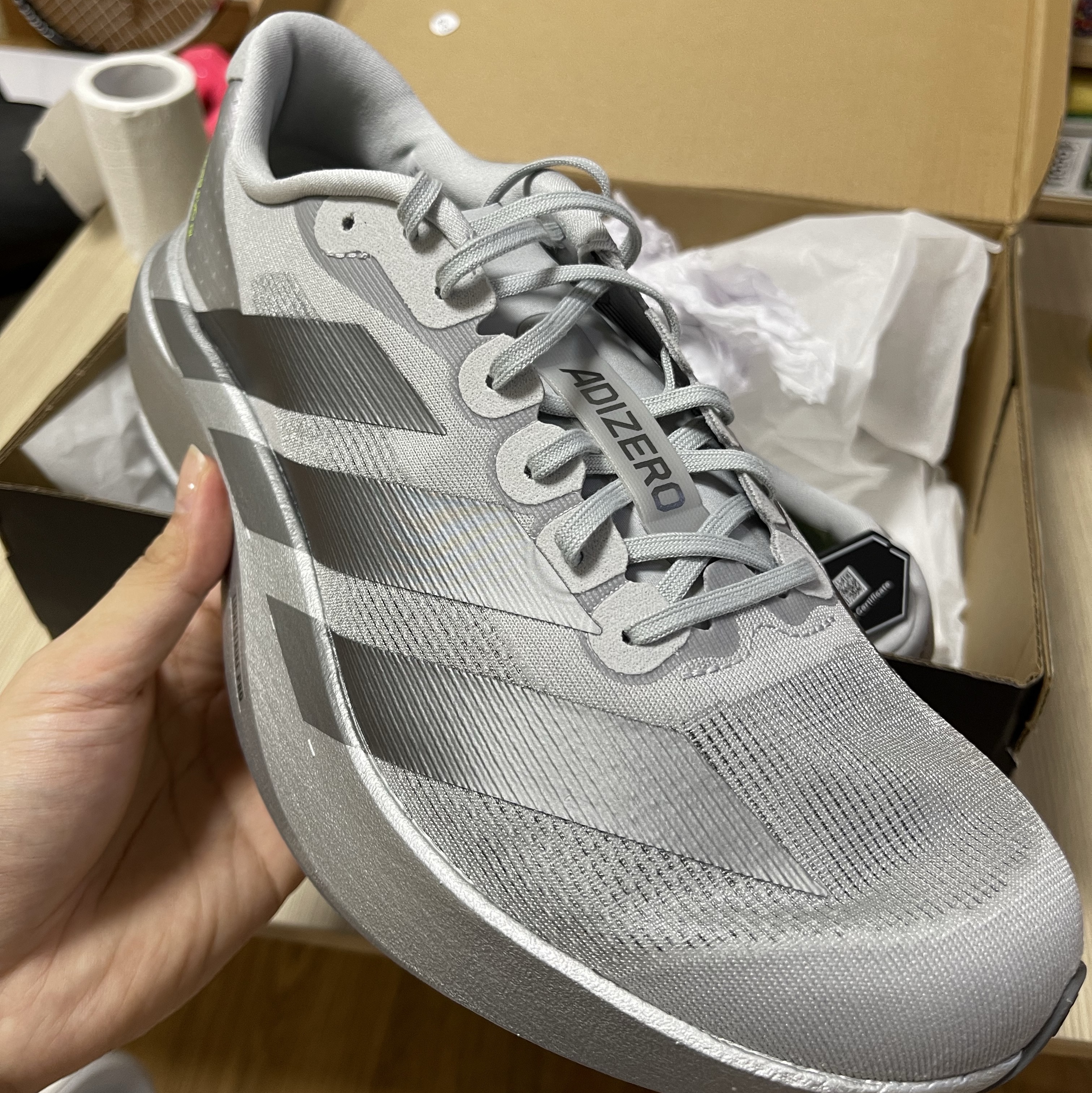 Adidas Adizero EVO SL Silver Metallic Iron Metallic 착용 스타일 - 5