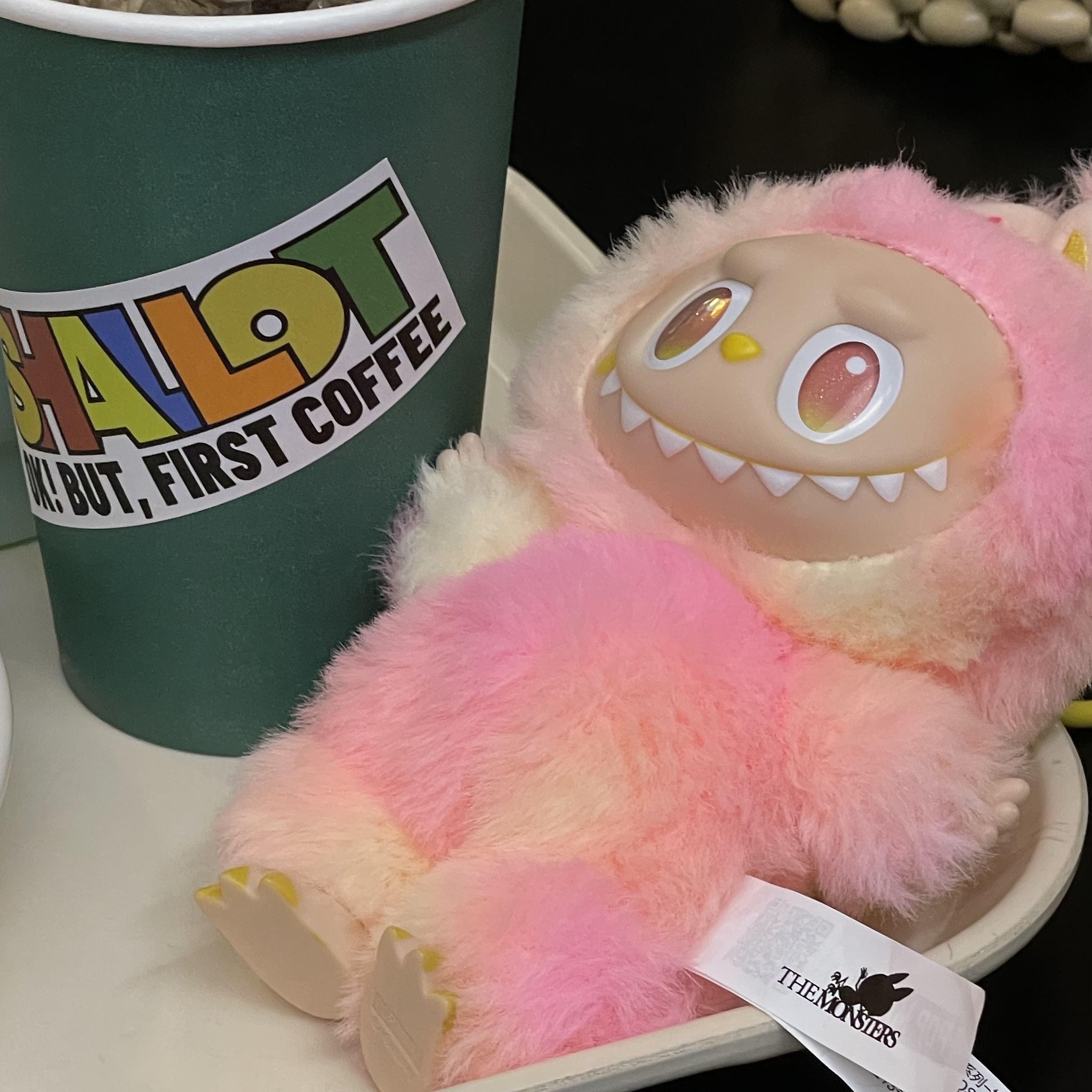 Pop Mart Labubu The Monsters Highlight Series Sealed Case (1 Blind Box) 착용 스타일 - 2