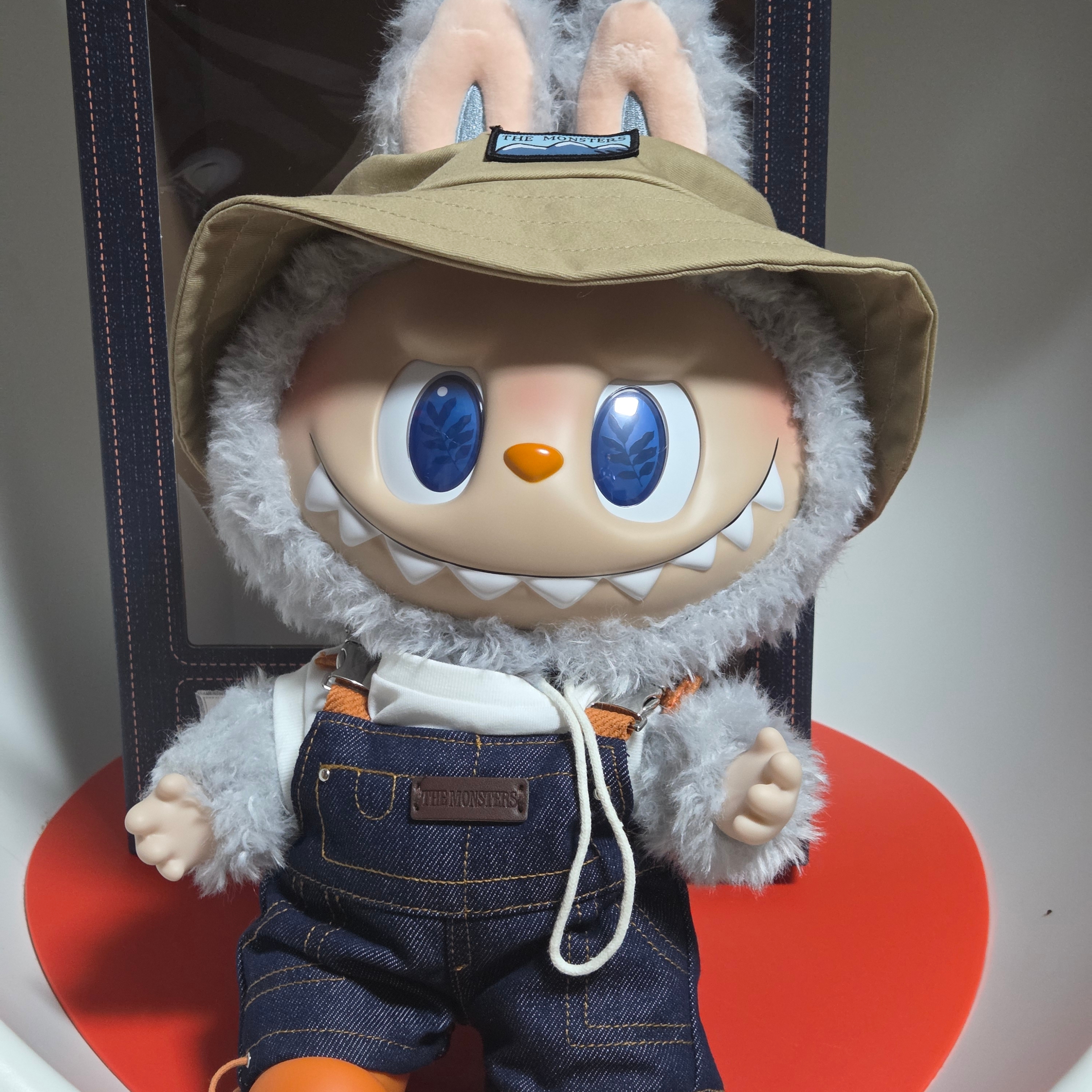 Pop Mart The Monsters Fall In Wild Labubu Series Plush Doll 착용 스타일 - 1