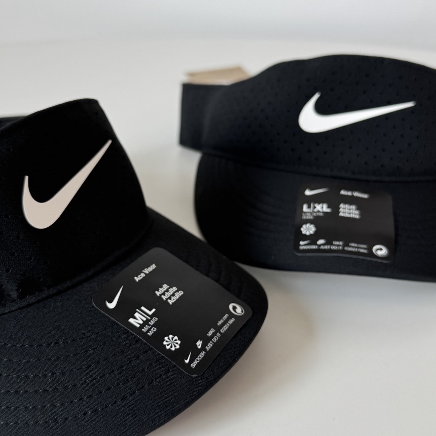 Nike Dri-Fit ADV Ace Tennis Visor Black, Nike Dri-Fit Club Structured Swoosh Cap Black 착용 스타일 - 1