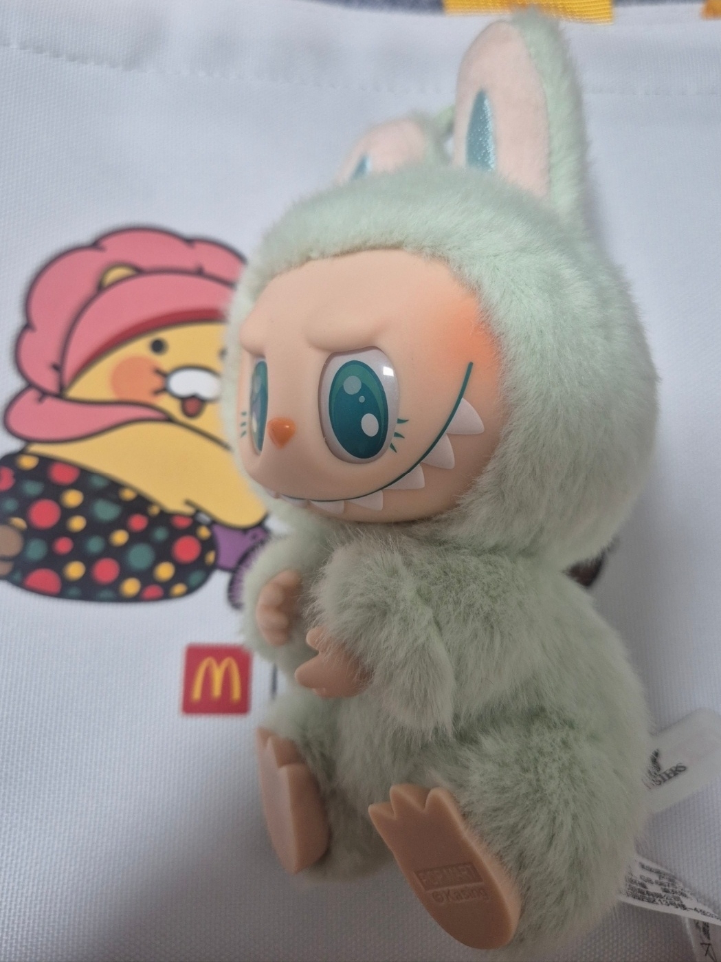 McDonald’s x Kakao Friends Choonsik Cooler Bag, Pop Mart Labubu Let's Play Together Doll Series Ququ Keyring (Opened Case) 착용 스타일