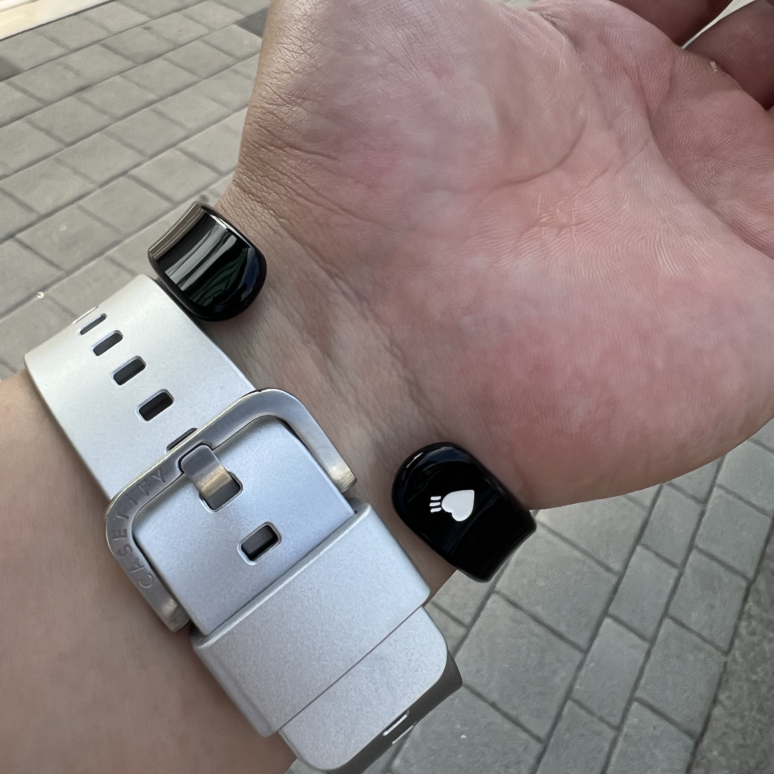 Human Made Acrylic Bangle #2 Black, Apple Watch Ultra 49mm Titanium Case with Ocean Band Midnight (Korean Ver.) 착용 스타일 - 2