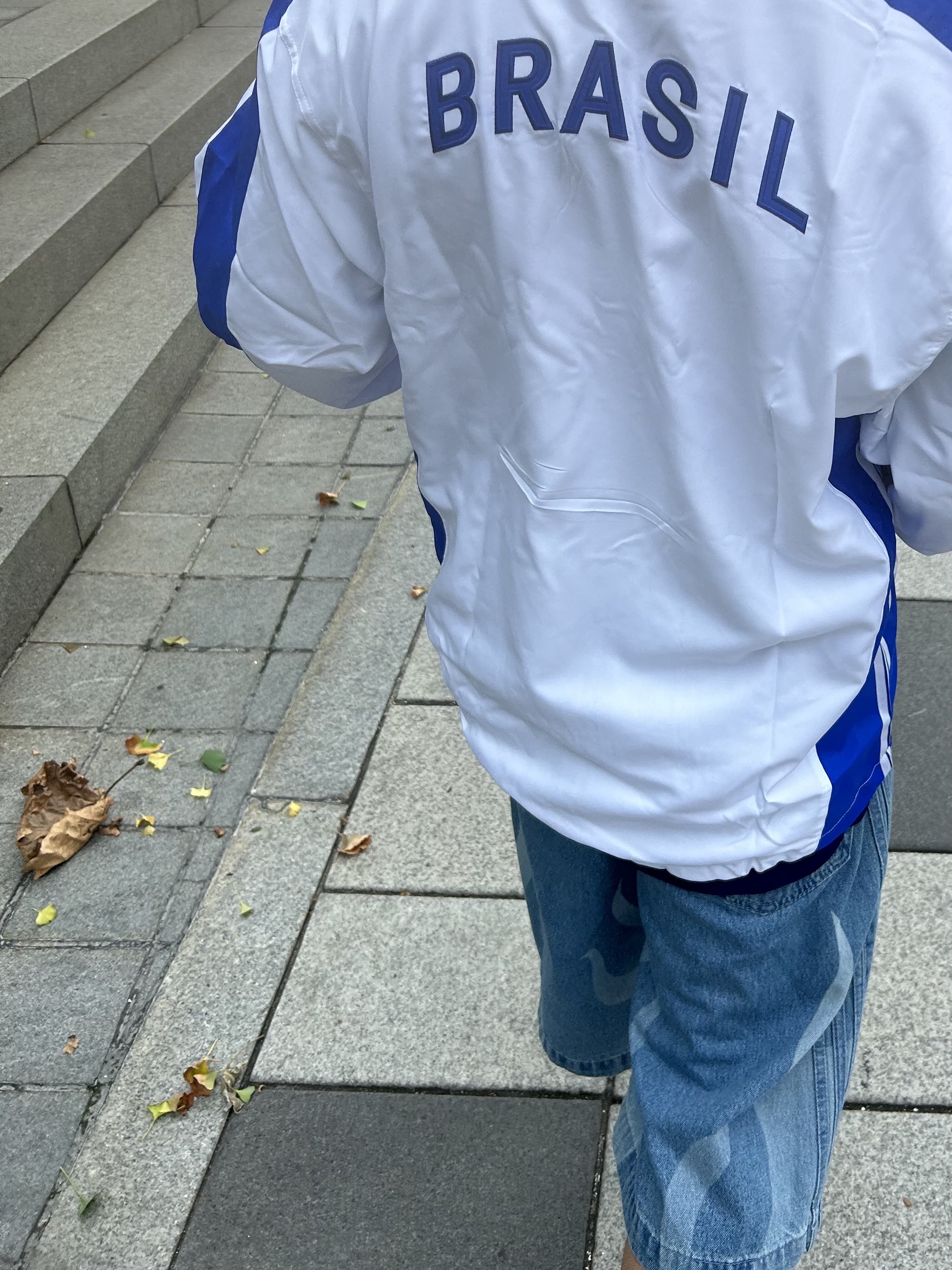 Nike Brazil 1998 Reissue Soccer Replica Track Jacket White (FZ6681-100), Adidas Flames Denim Shorts Blue - KR Sizing 착용 스타일 - 2
