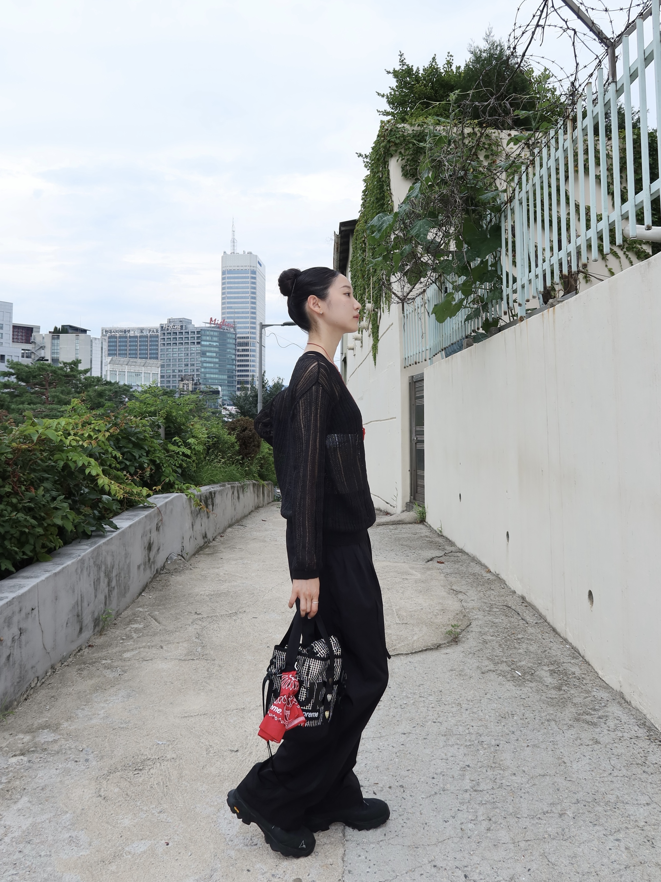 Roa Hiking Katharina Black, Supreme Hav-A-Hank Bandanas Multicolor (Set of 3) - 24SS 착용 스타일