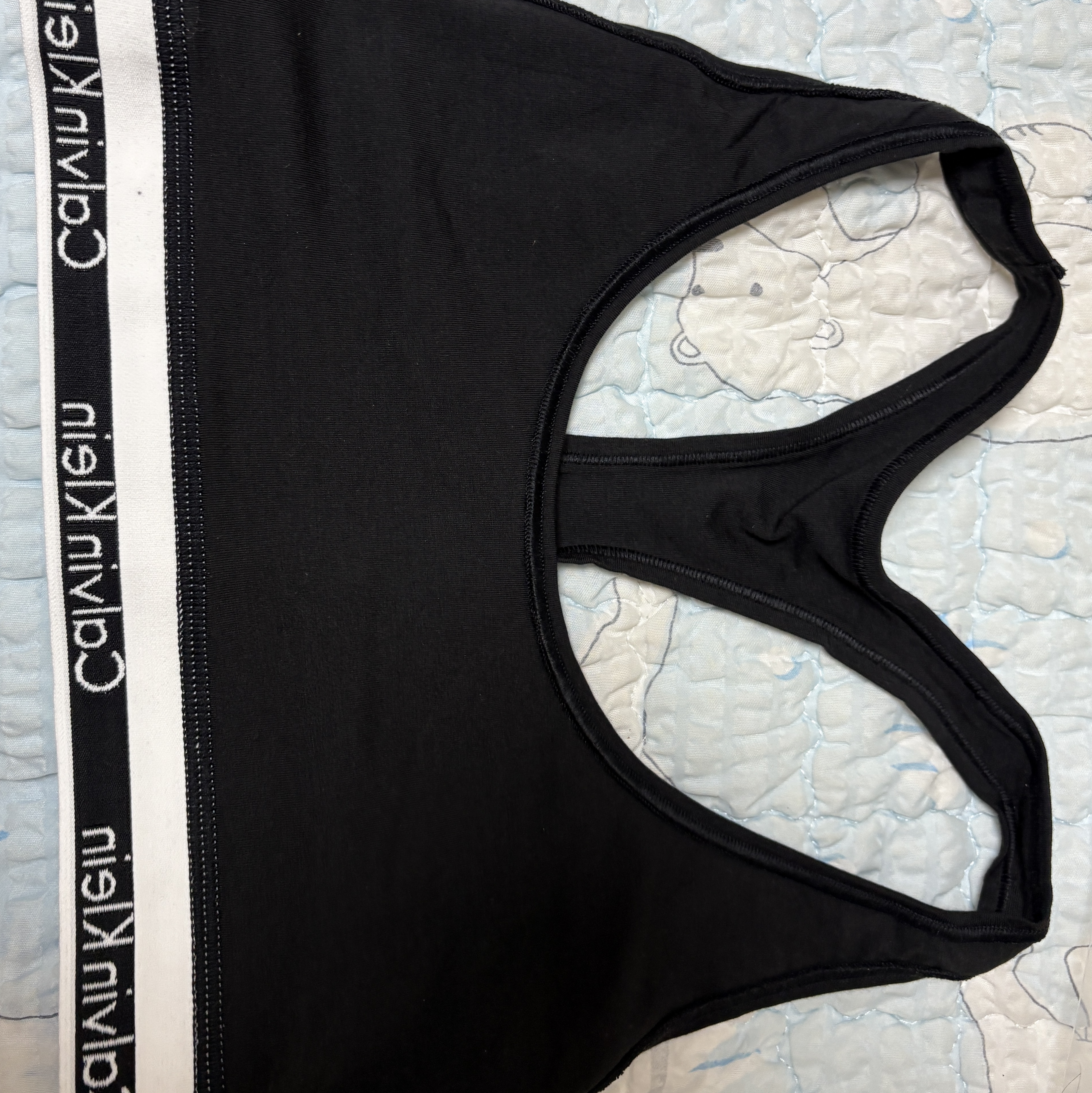 (W) Calvin Klein Modern Cotton Bralette Black 착용 스타일 - 2
