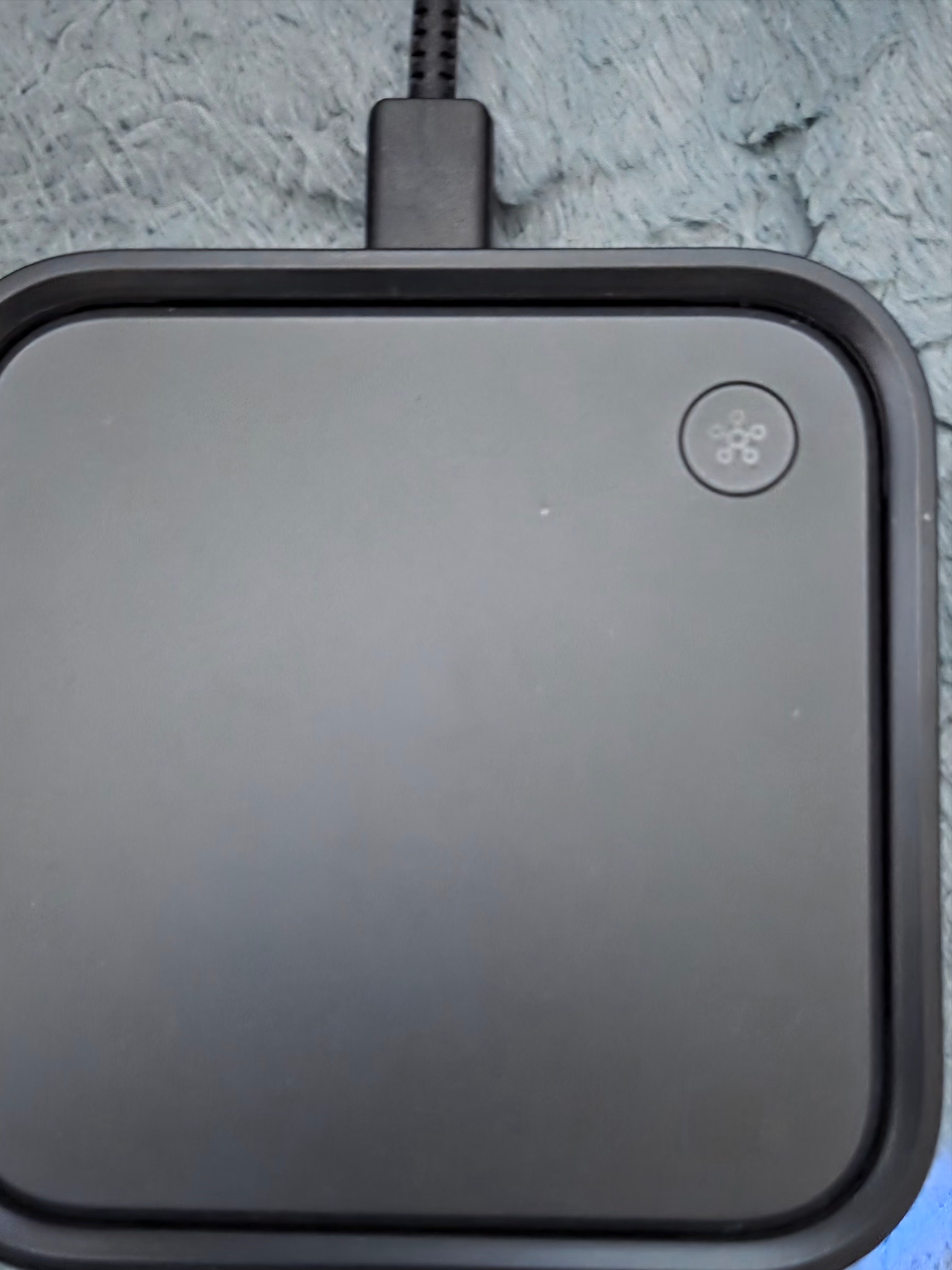 Samsung Smartthings Station Black (Korean Ver.) 착용 스타일