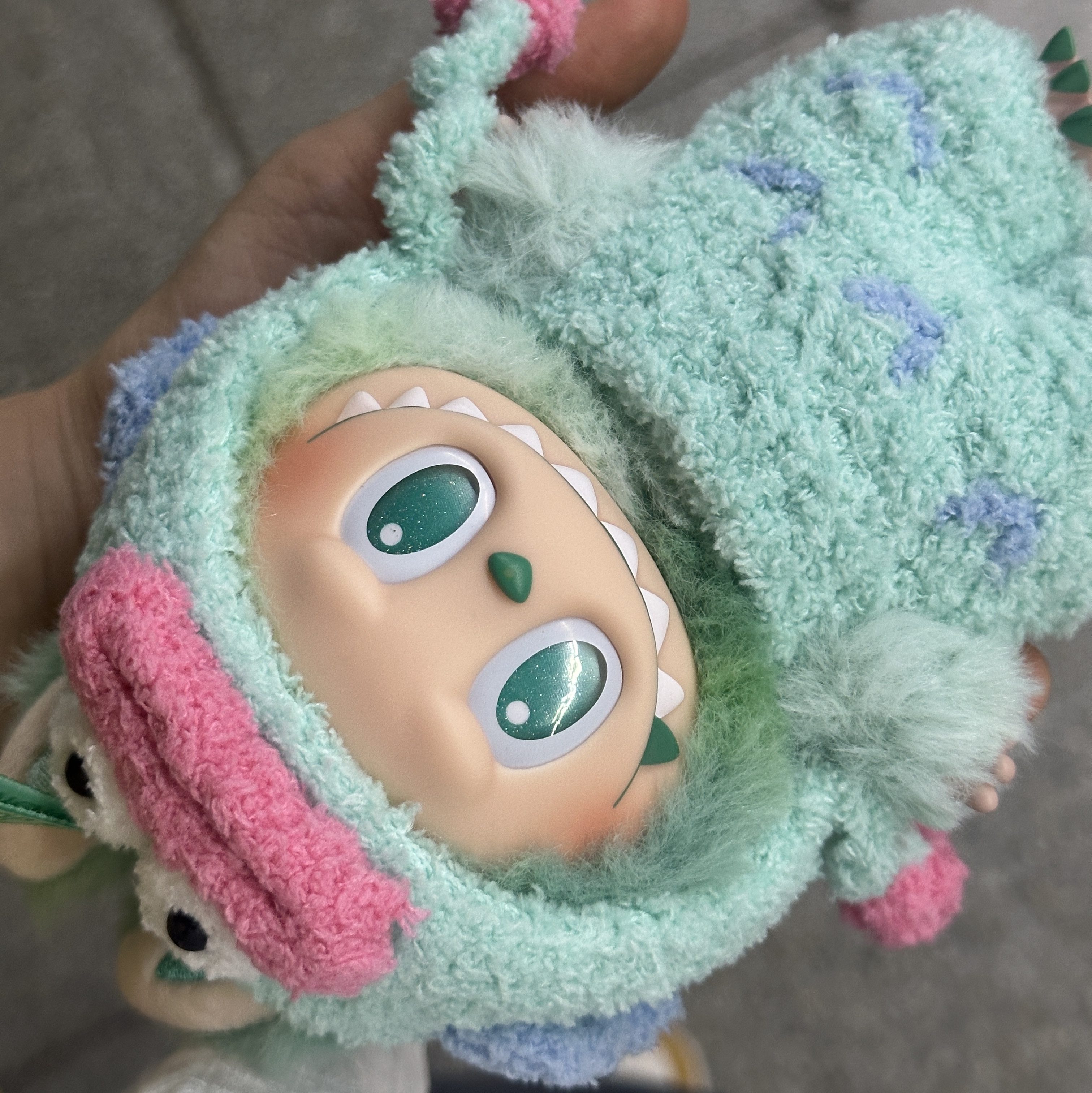 Pop Mart Labubu The Monsters Highlight Series Serenity Keyring (Opened Case) 착용 스타일 - 2