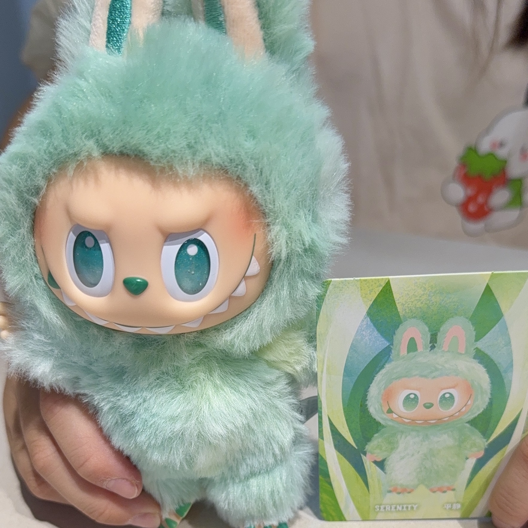 Pop Mart Labubu The Monsters Highlight Series Sealed Case (1 Blind Box) 착용 스타일