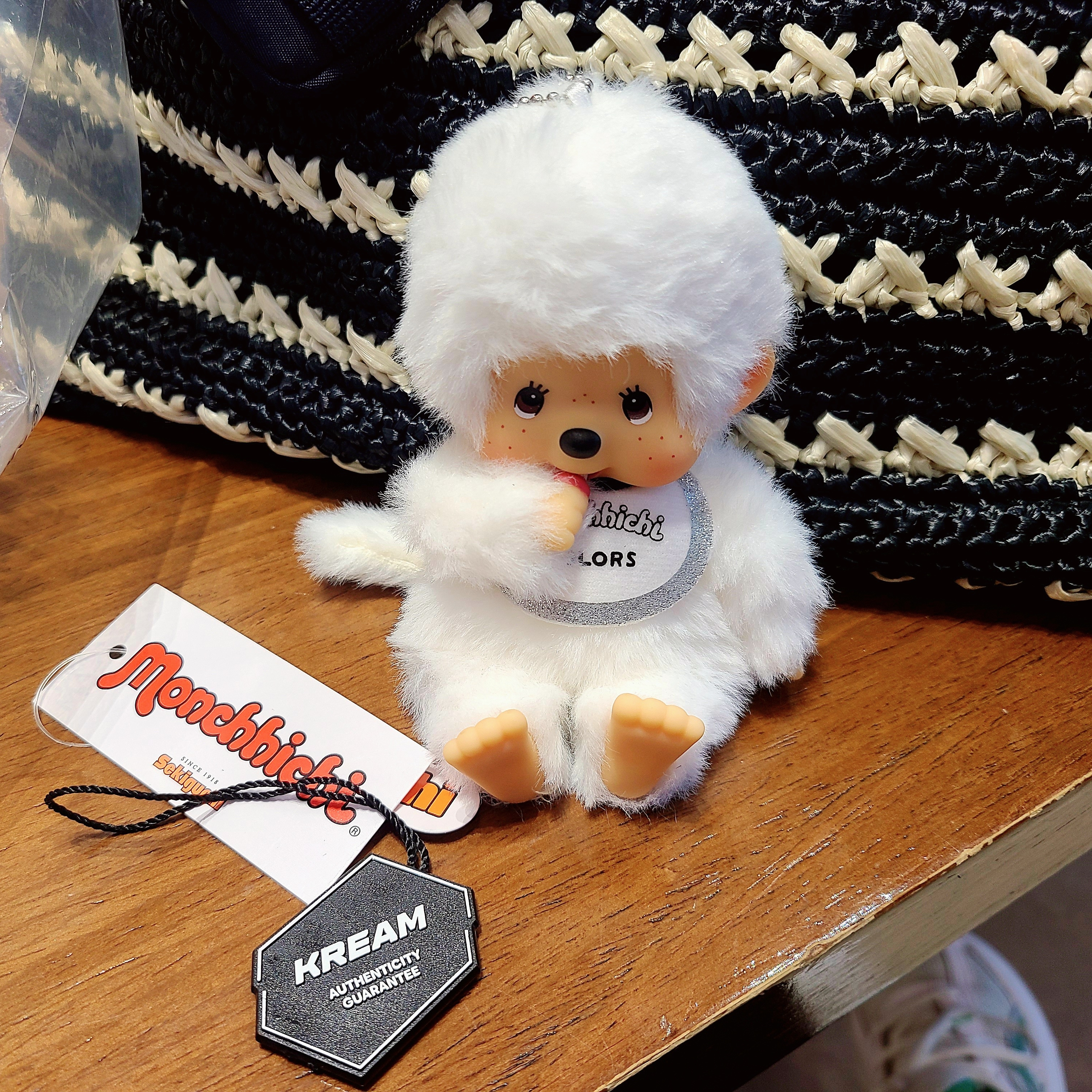 Monchhichi Colors Key Chain White 착용 스타일 - 1