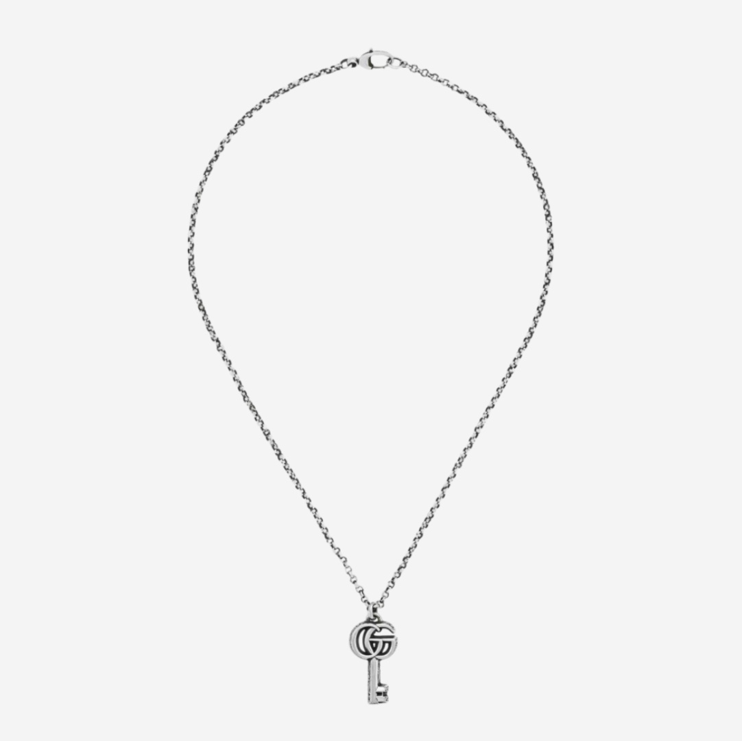 Gucci Double G Key Necklace Silver 착용 스타일