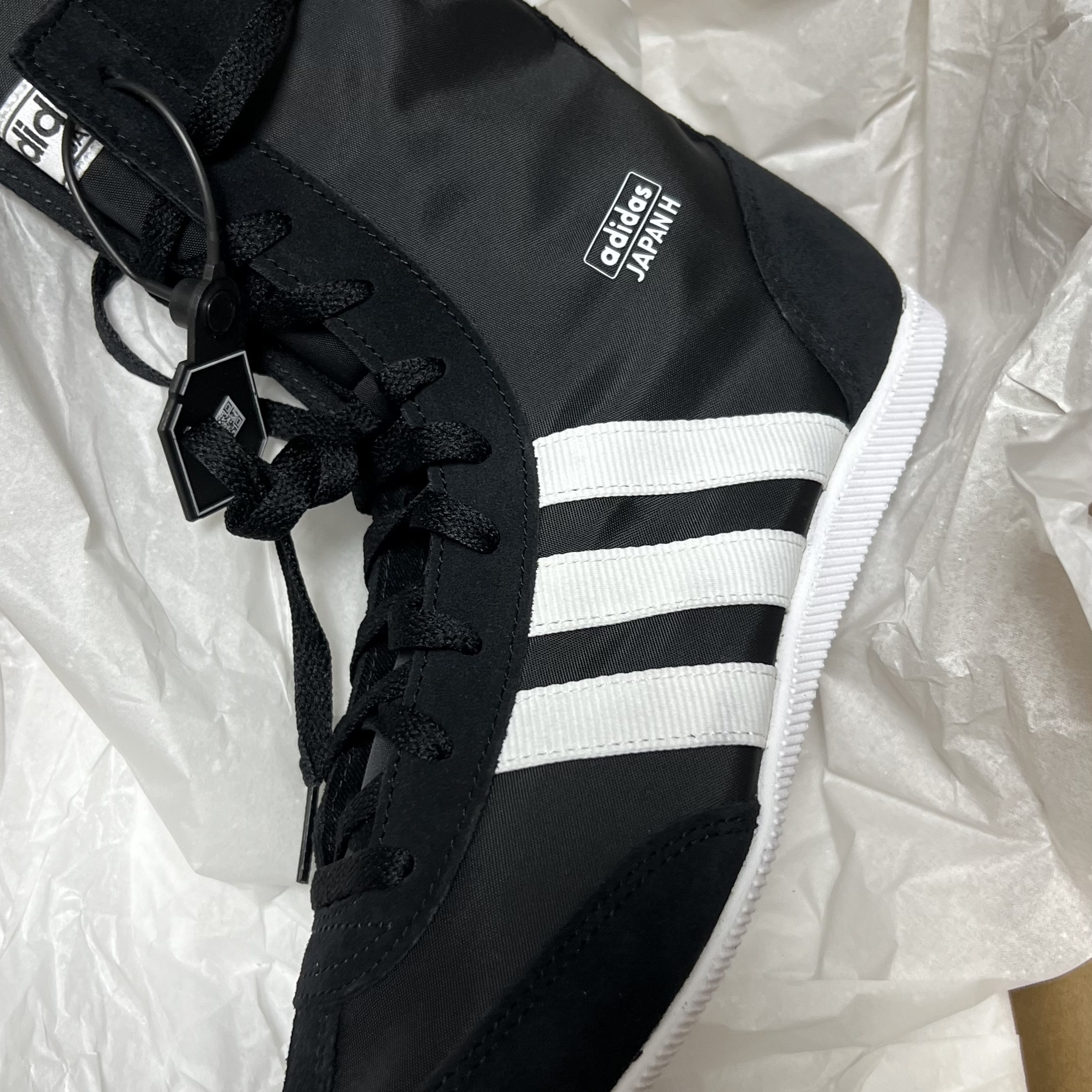 (W) Adidas Japan H Core Black Cloud White 착용 스타일