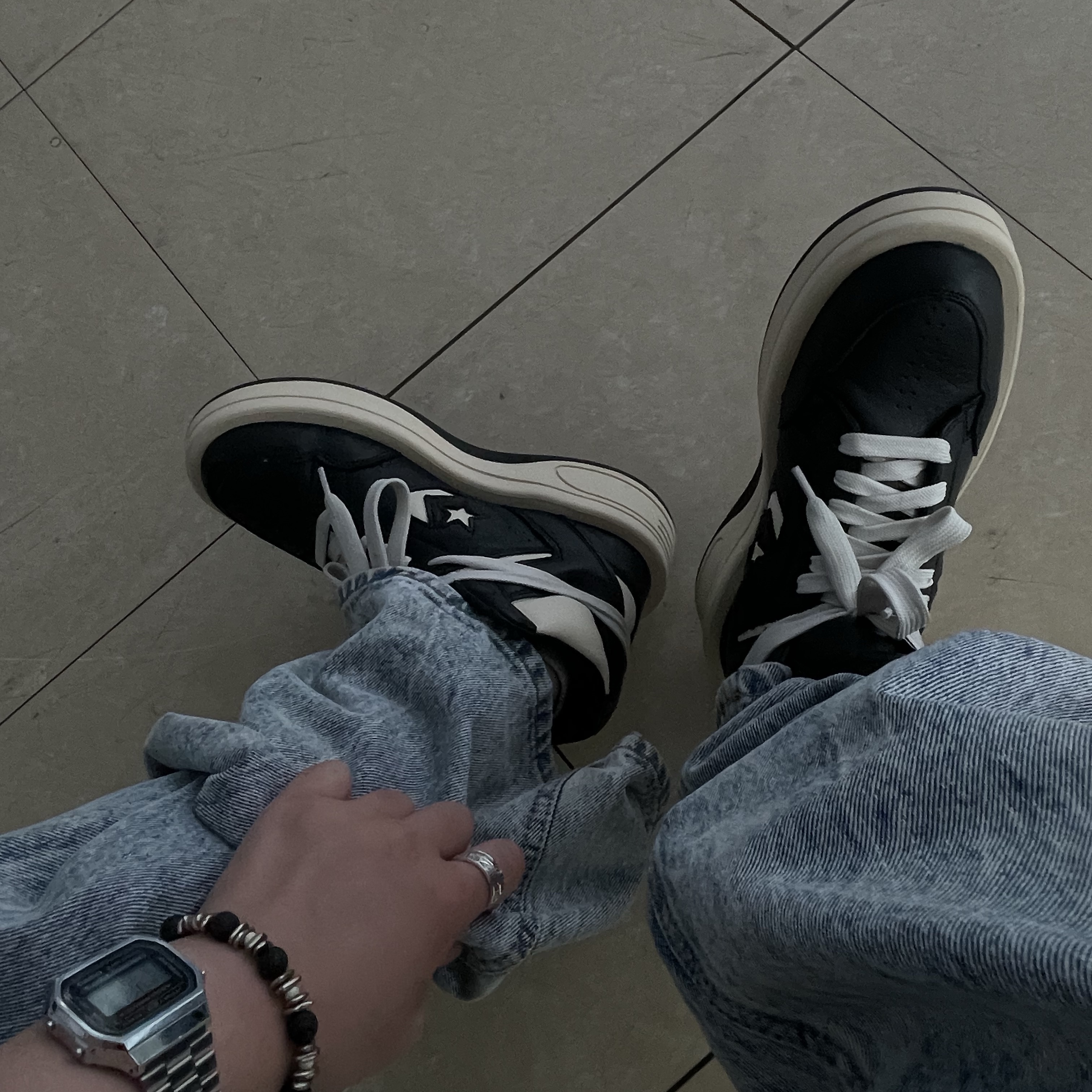 Converse x Drkshdw Turbowpn Black Cream 착용 스타일 - 3
