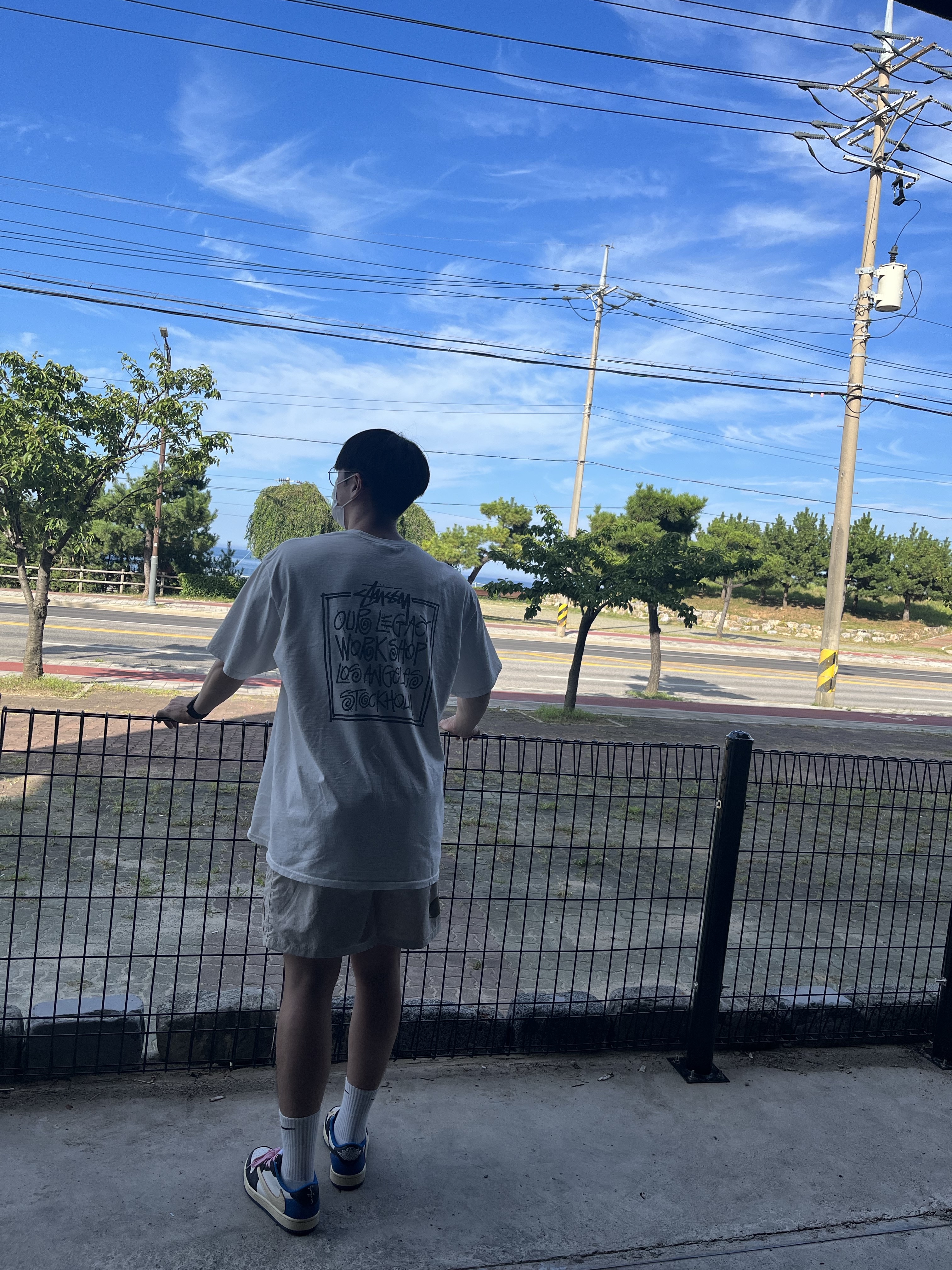 Stussy x Our Legacy Frame Pigment Dyed T-Shirt Natural, Stussy x Our Legacy Work Shop Water Shorts Taupe 착용 스타일