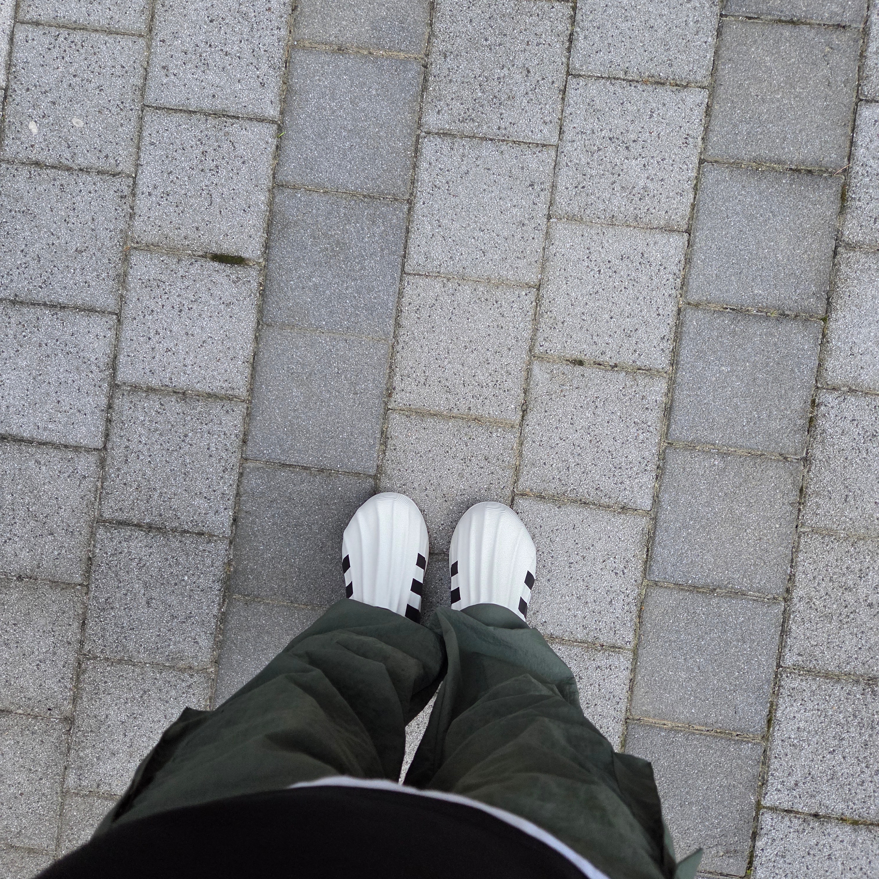 Adidas Adifom Superstar Core White 착용 스타일 - 1