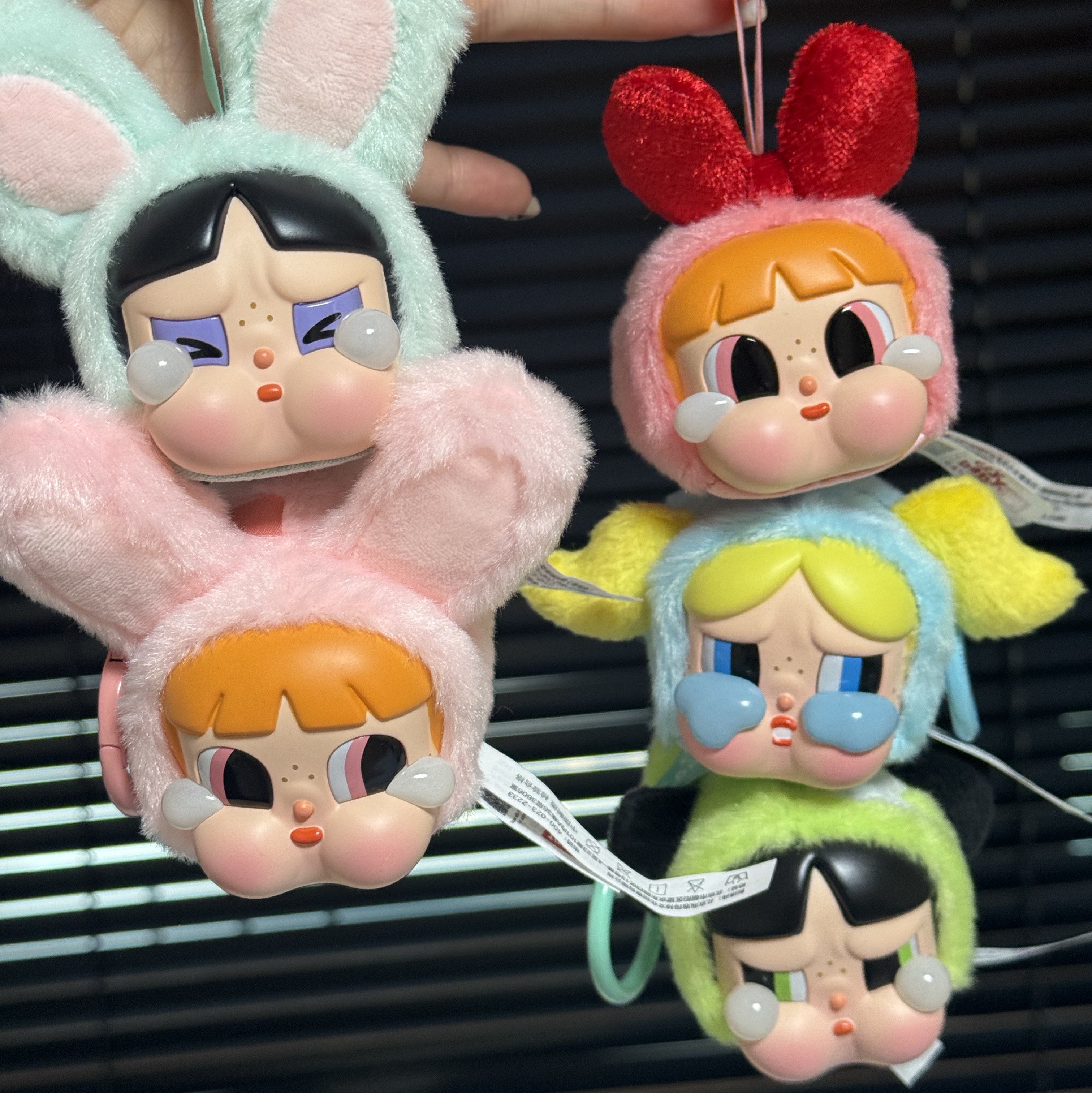 Pop Mart Crybaby x Powerpuff Girls Series Keyring Sealed Case (6 Blind Boxes) 착용 스타일 - 3
