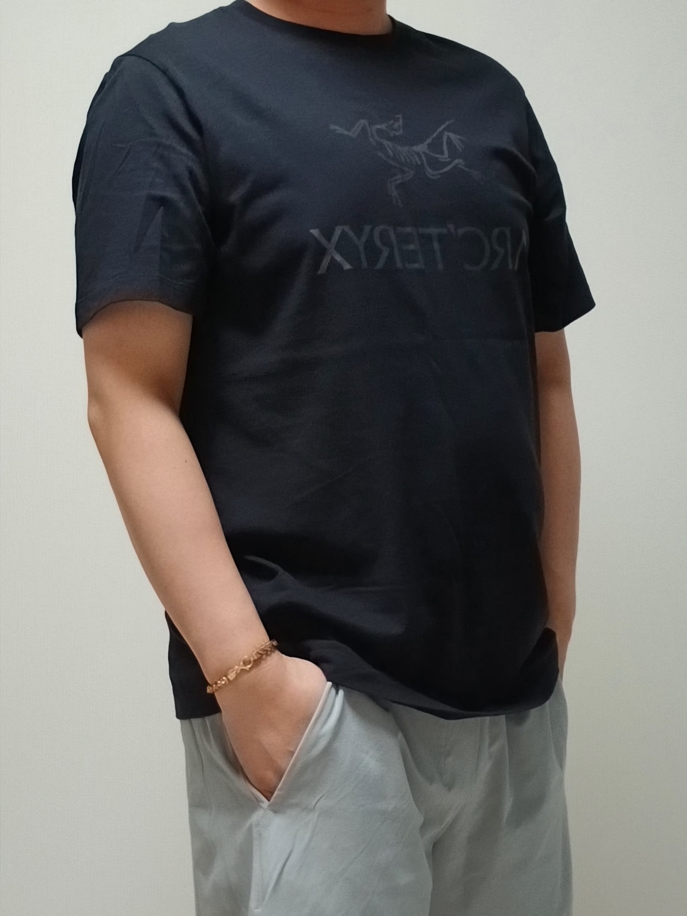 Arc'teryx Arc'word Logo SS T-Shirt Black, Arc'teryx Arc'word SS T-Shirt Black 착용 스타일 - 9
