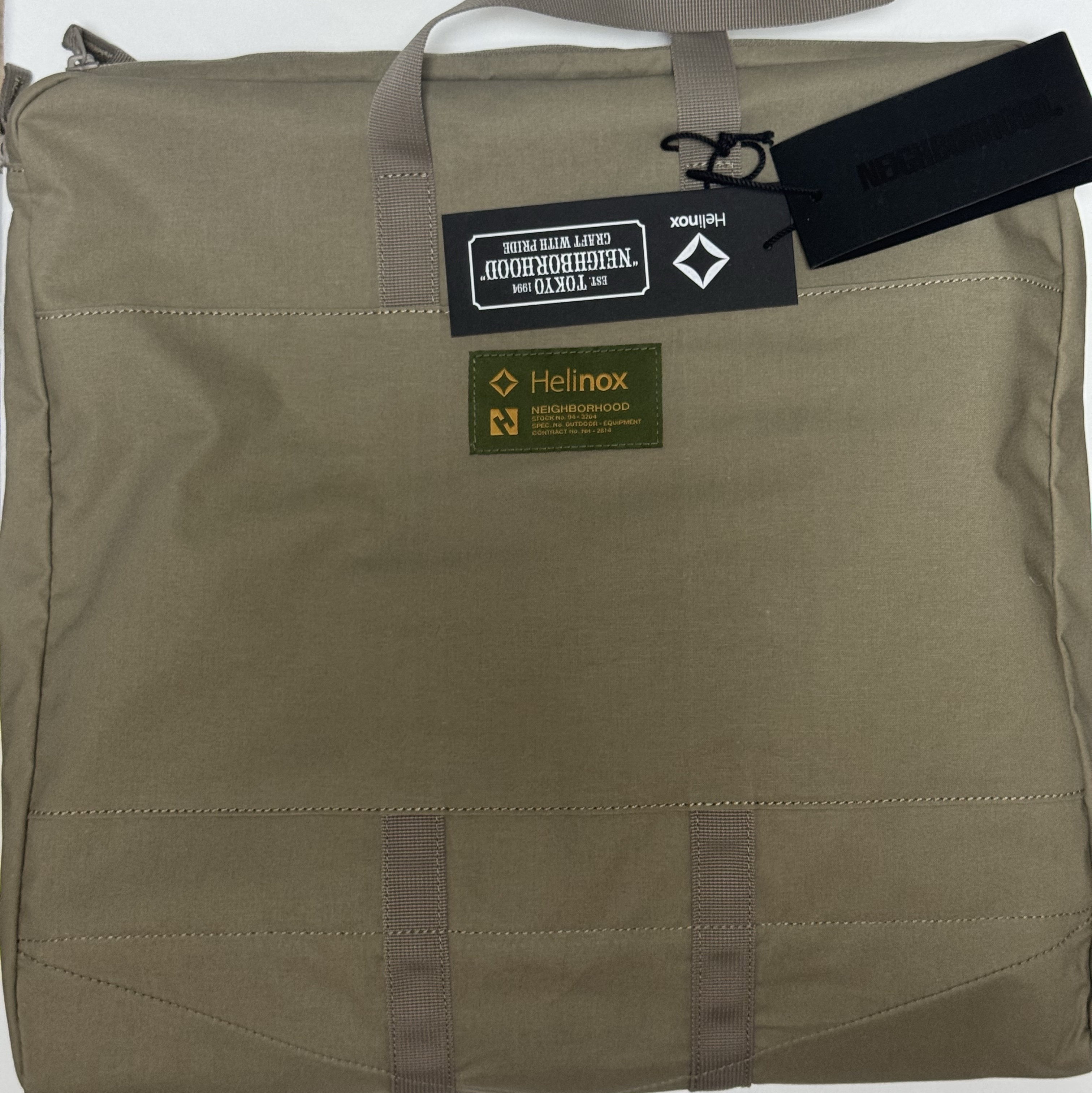 Helinox x Neighborhood Table One Solid Top S Olive Drab (With Frame) 착용 스타일