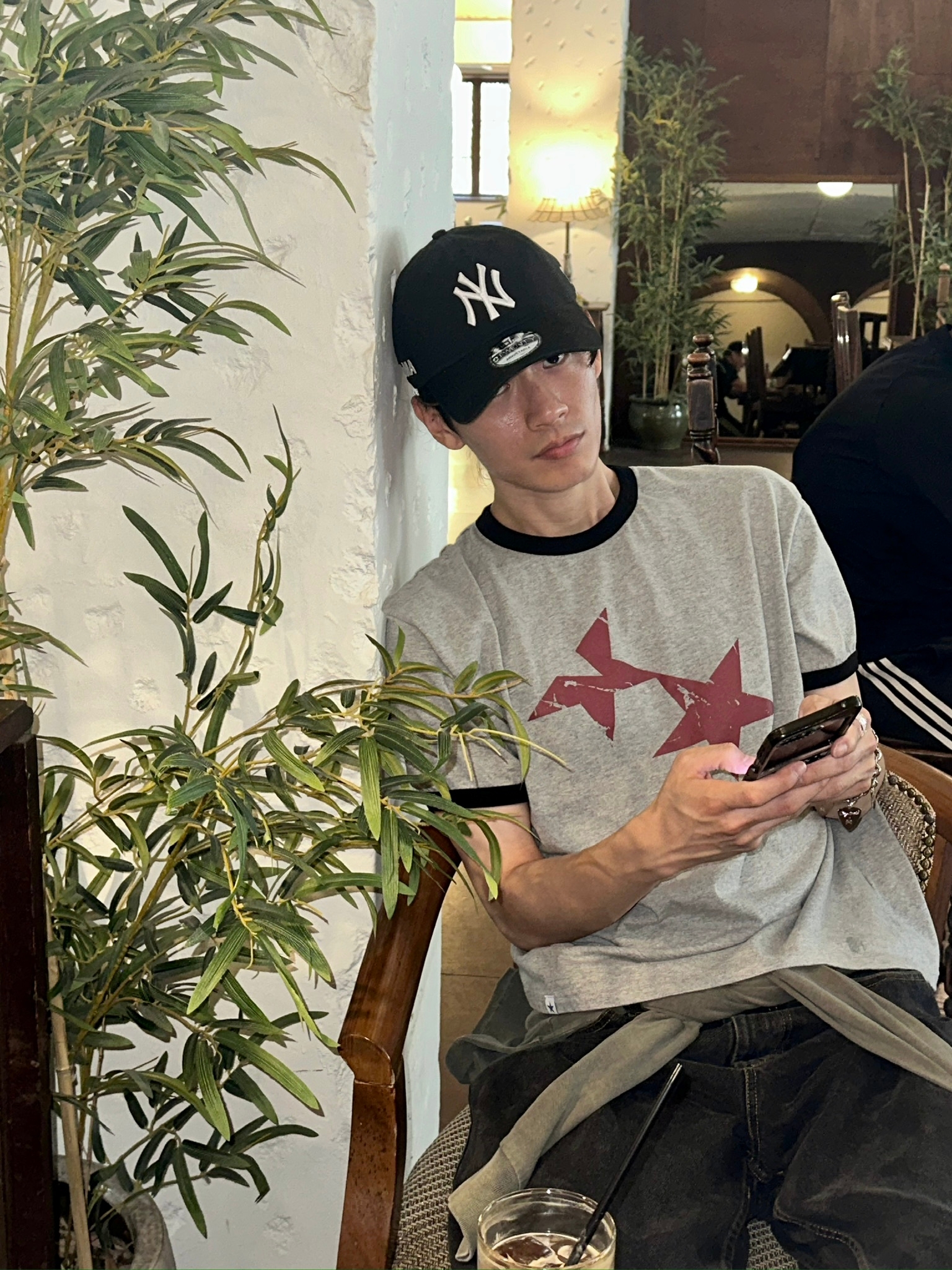 New Era x MoMA New York Yankees Cap Black, (W) Hysteric Glamour Hysteric On Skull Pick Bracelet Silver 착용 스타일 - 2