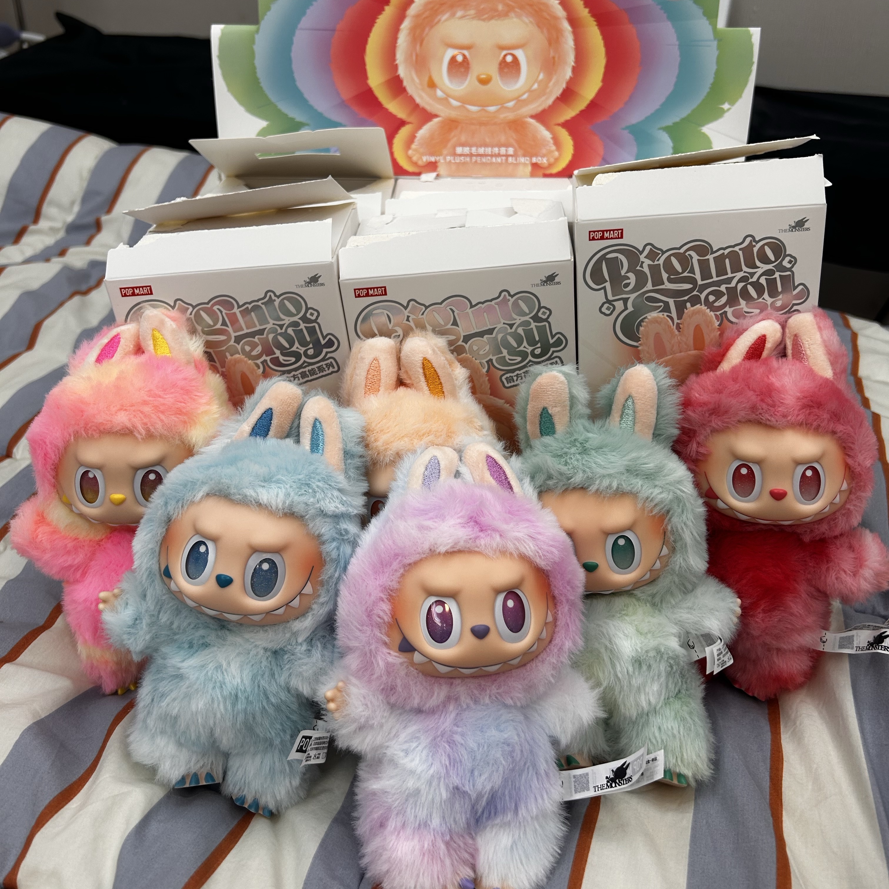 Pop Mart Labubu The Monsters Highlight Series Sealed Case (6 Blind Boxes) 착용 스타일