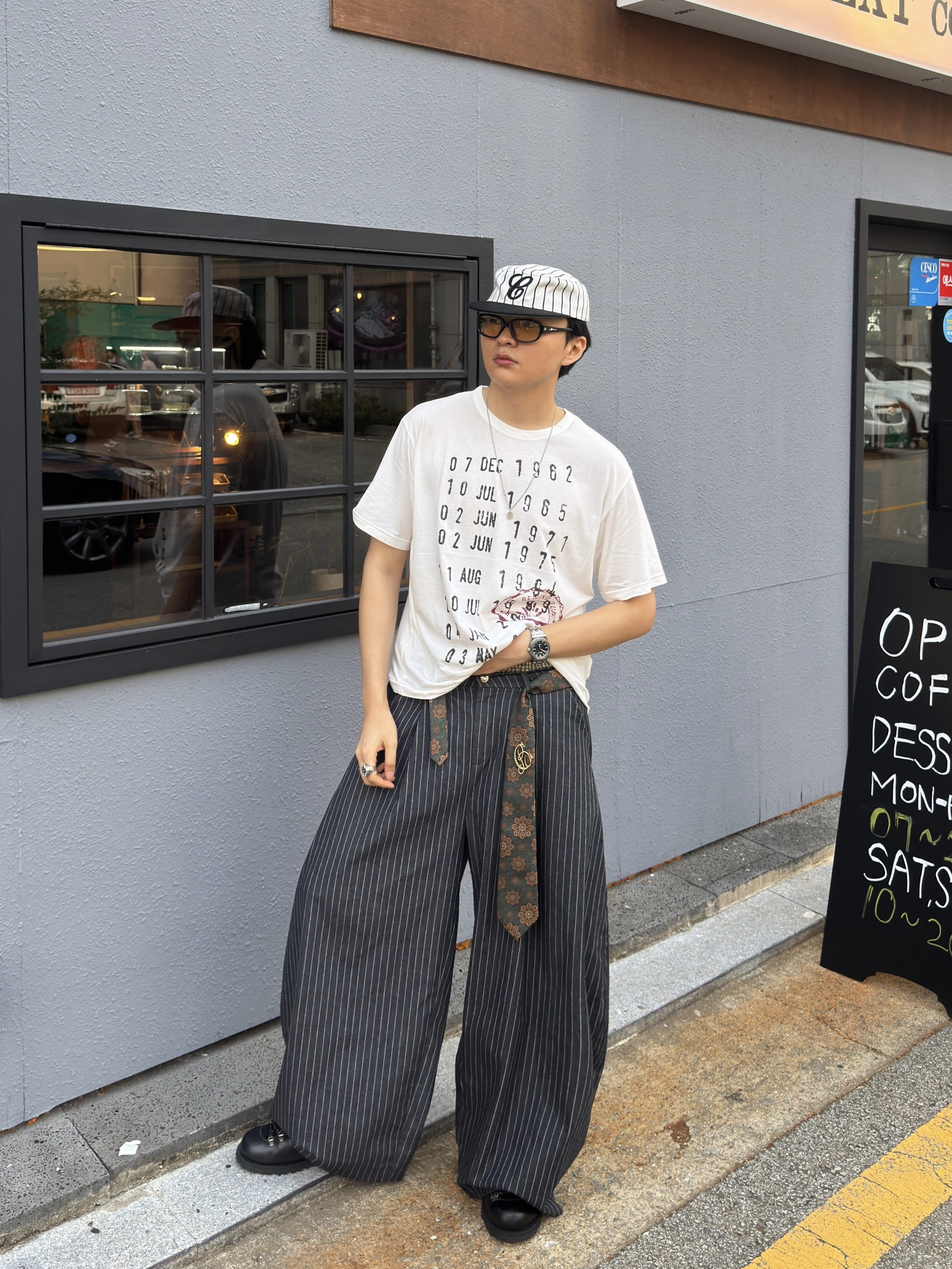 Casio MTP-B145D-2A1V, Stussy Boxer Shorts Multi (3 Pack) 착용 스타일 - 3