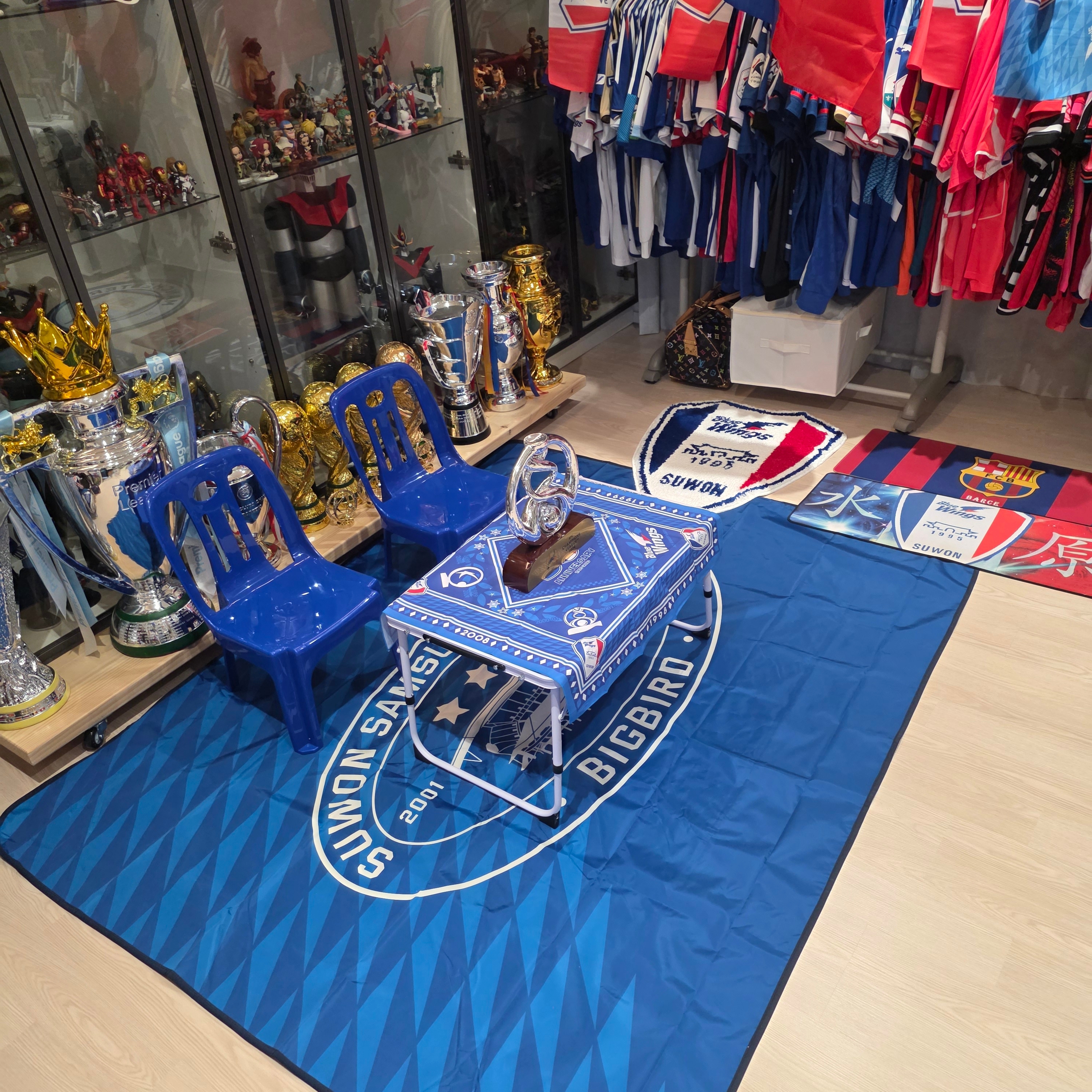 Suwon Samsung Bluewings 30th Anniversary Picnic Table White 착용 스타일 - 1