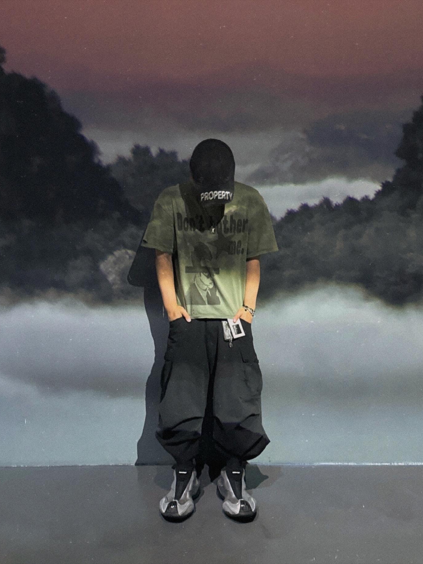 Nonnod Side Cargo Shorts Vintage Black, Balenciaga Basketball Sneakers Silver Black 착용 스타일