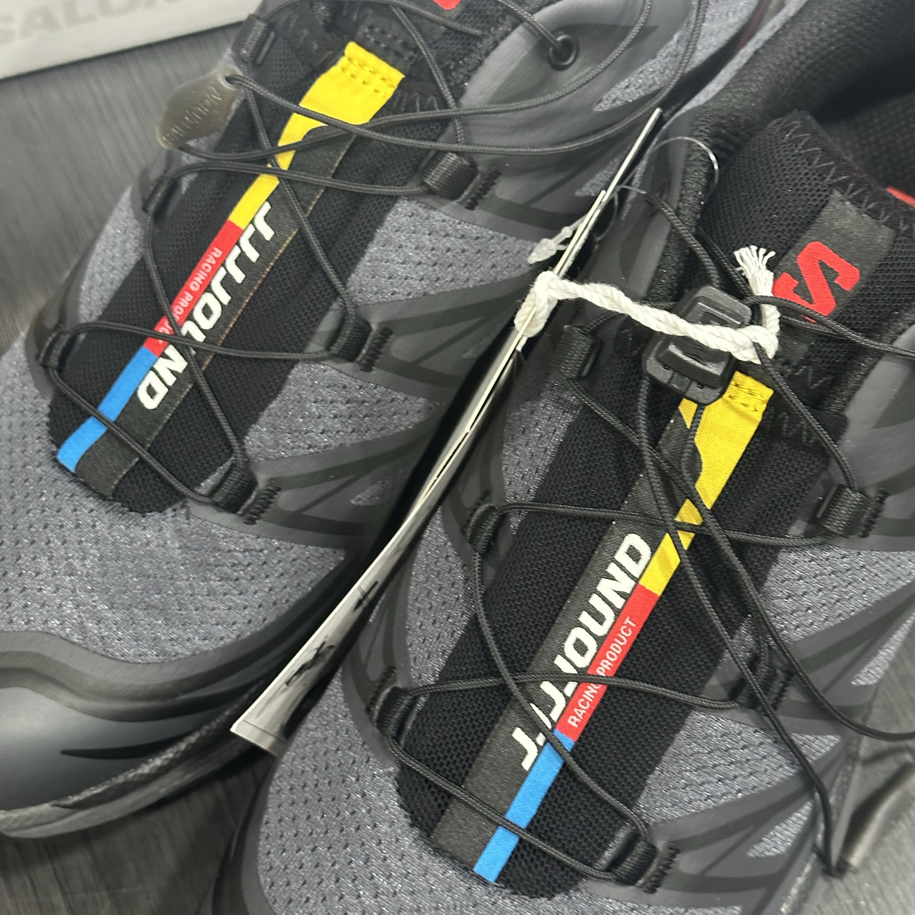Salomon x JJJJound XT-6 Ebony Black 착용 스타일 - 2