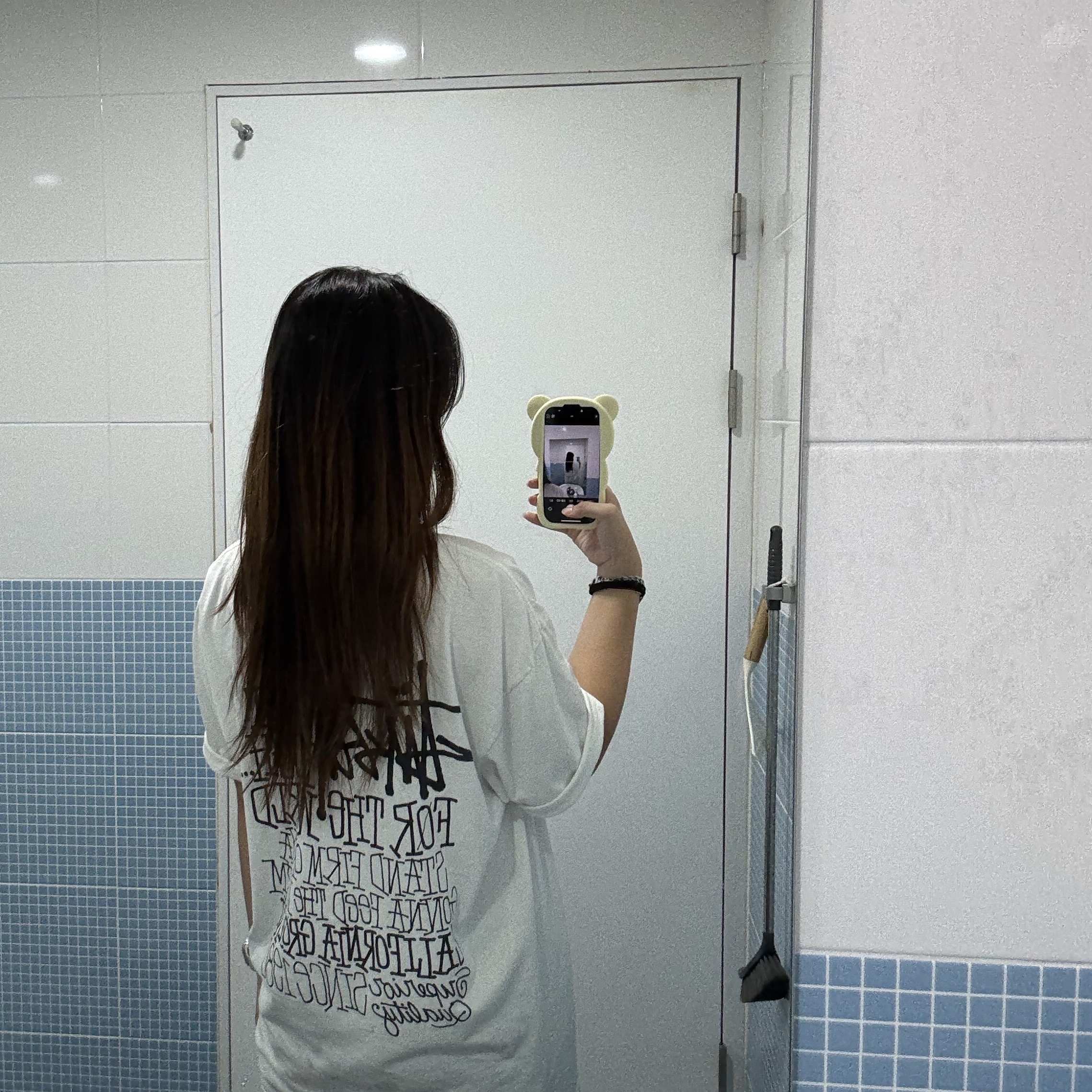 Stussy California Grown Pigment Dyed T-Shirt Natural 착용 스타일 - 1