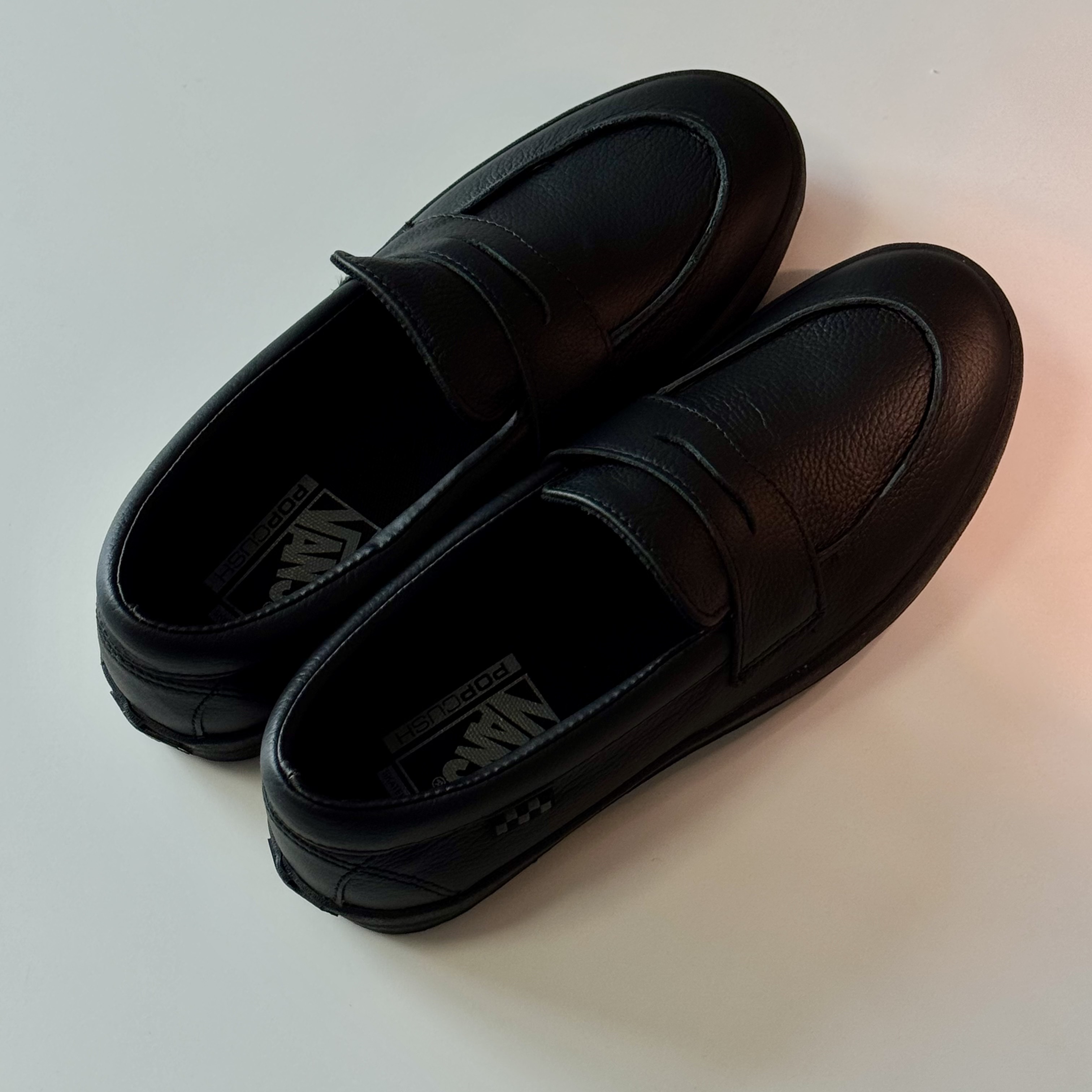 Vans Skate Loafer Black, Vans Skate Loafer Black 착용 스타일 - 2