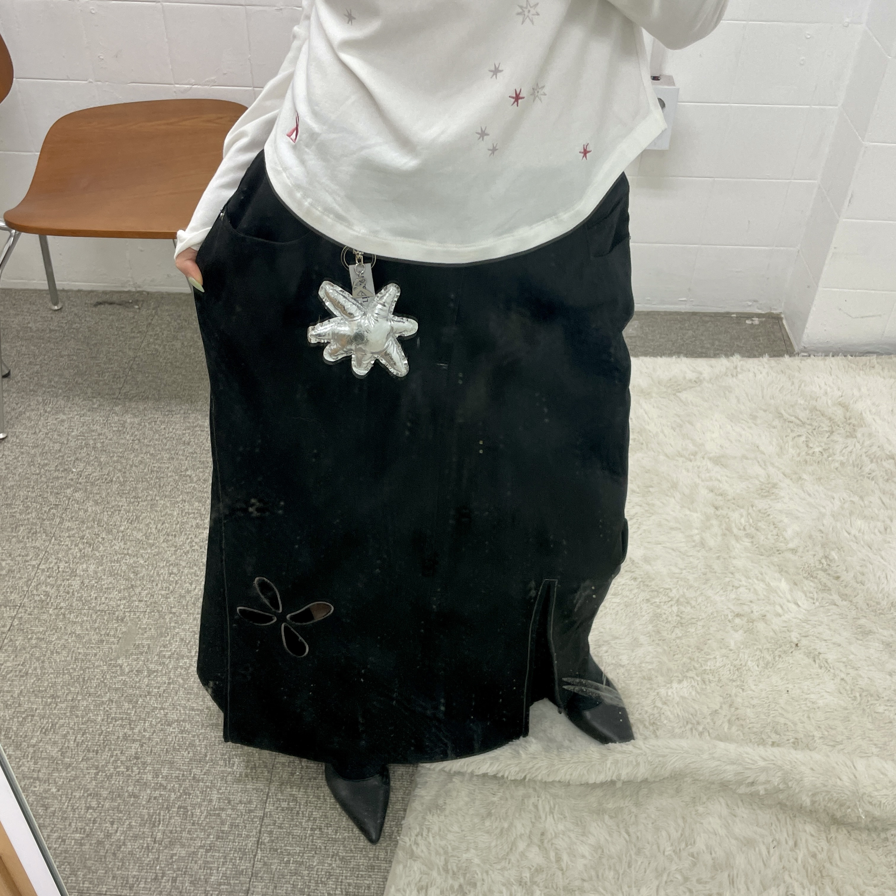 Riomeu Signature Sparkle Keyring, Riomeu Cotton Unbalance Long Skirts Black 착용 스타일 - 3