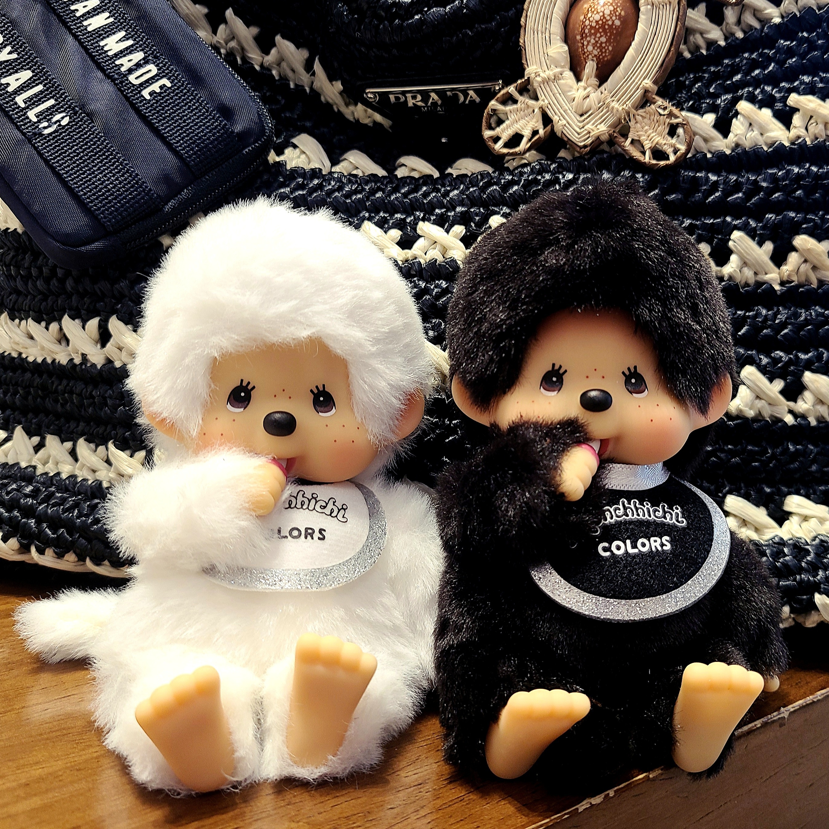 Monchhichi Colors Key Chain White, Monchhichi Colors Key Chain Black 착용 스타일